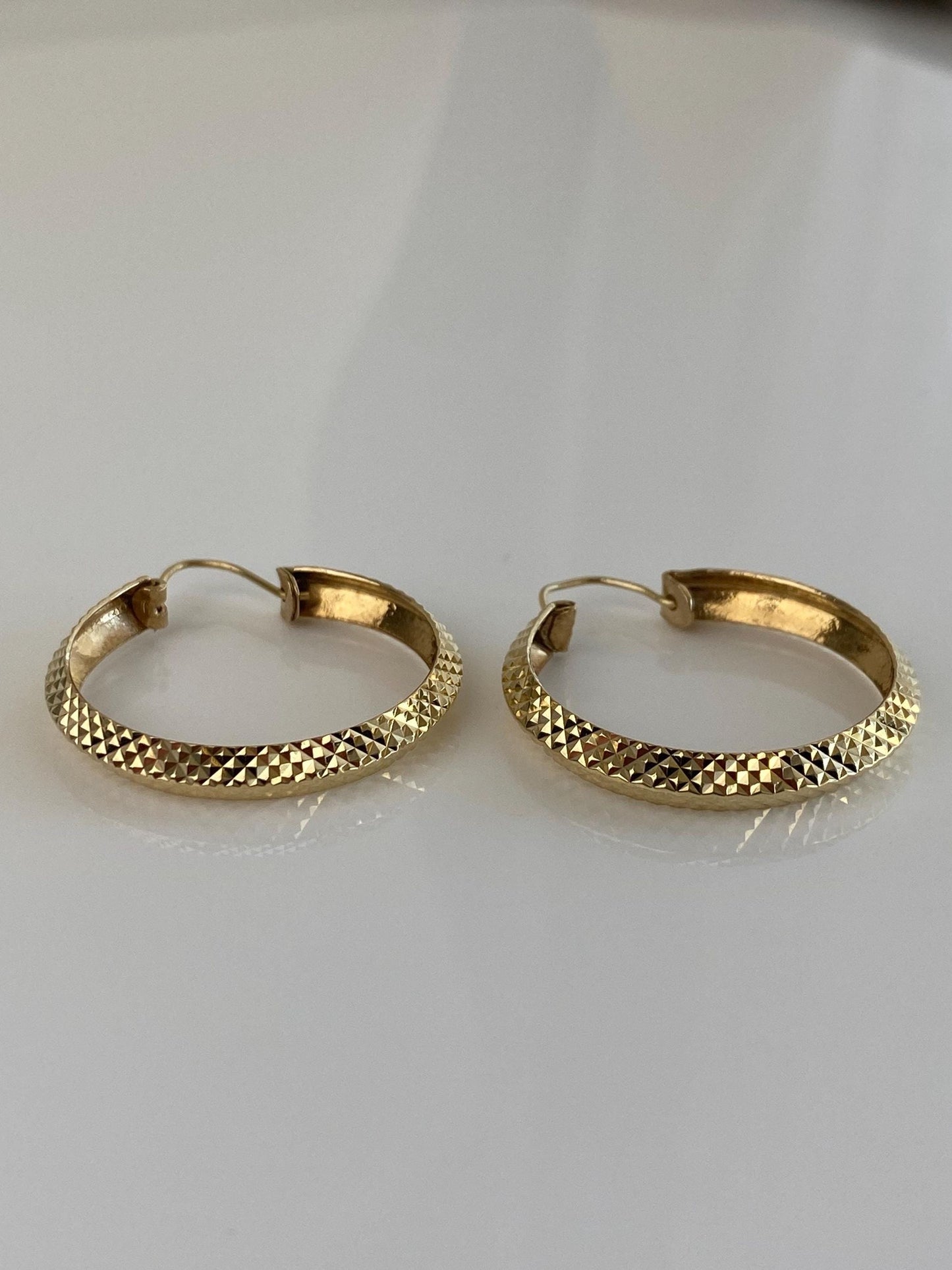 Vintage Solid 14k Yellow Gold Pyramid Texture Hoop Earrings