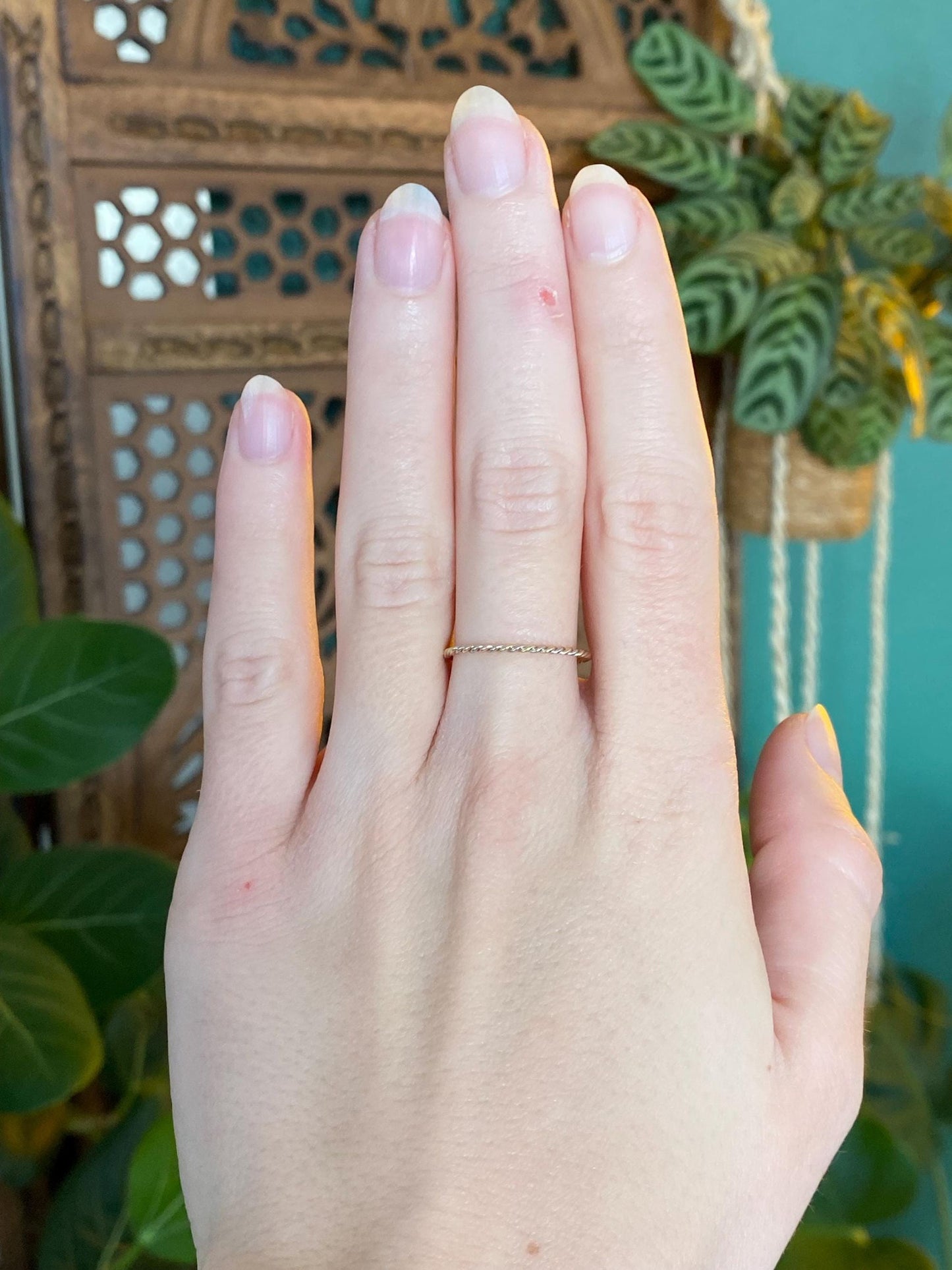 Vintage Solid 14k White & Yellow Gold Twist Ring - Size 7.5