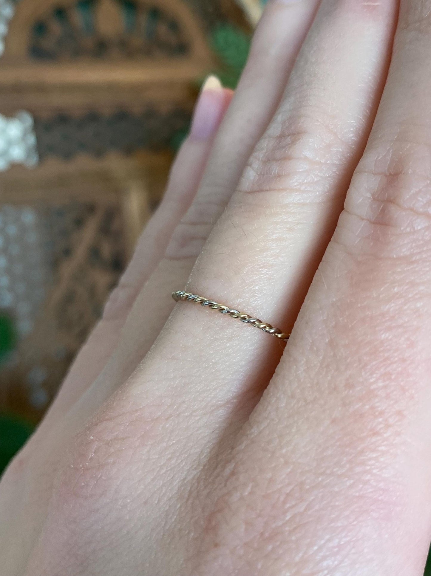 Vintage Solid 14k White & Yellow Gold Twist Ring - Size 7.5
