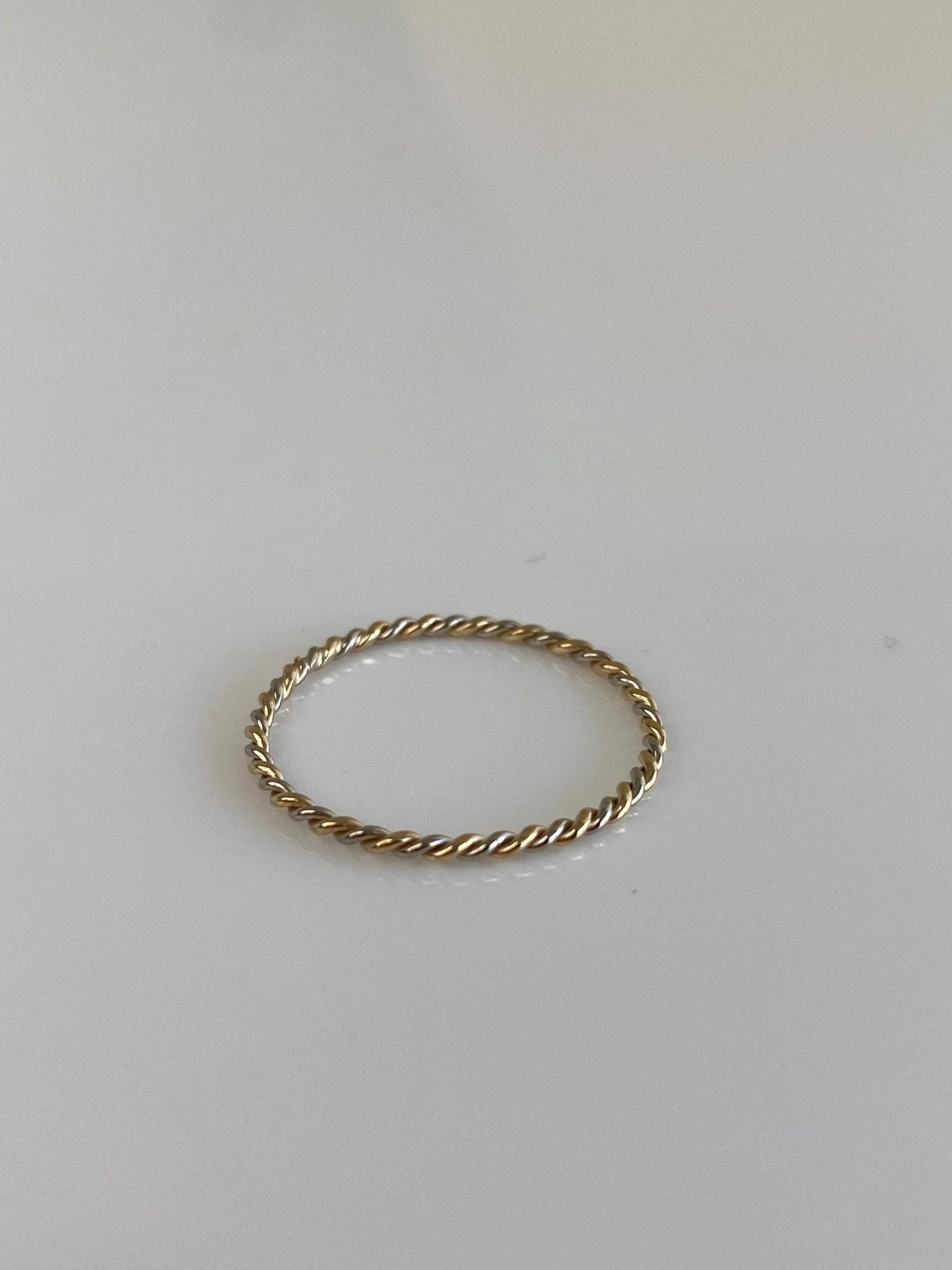 Vintage Solid 14k White & Yellow Gold Twist Ring - Size 7.5