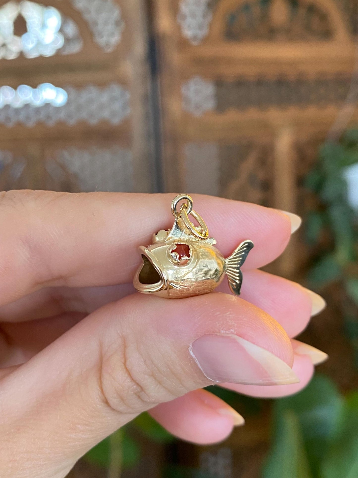 Vintage Solid 14k Yellow Gold Carnelian Eyes Open Mouth Fish Charm