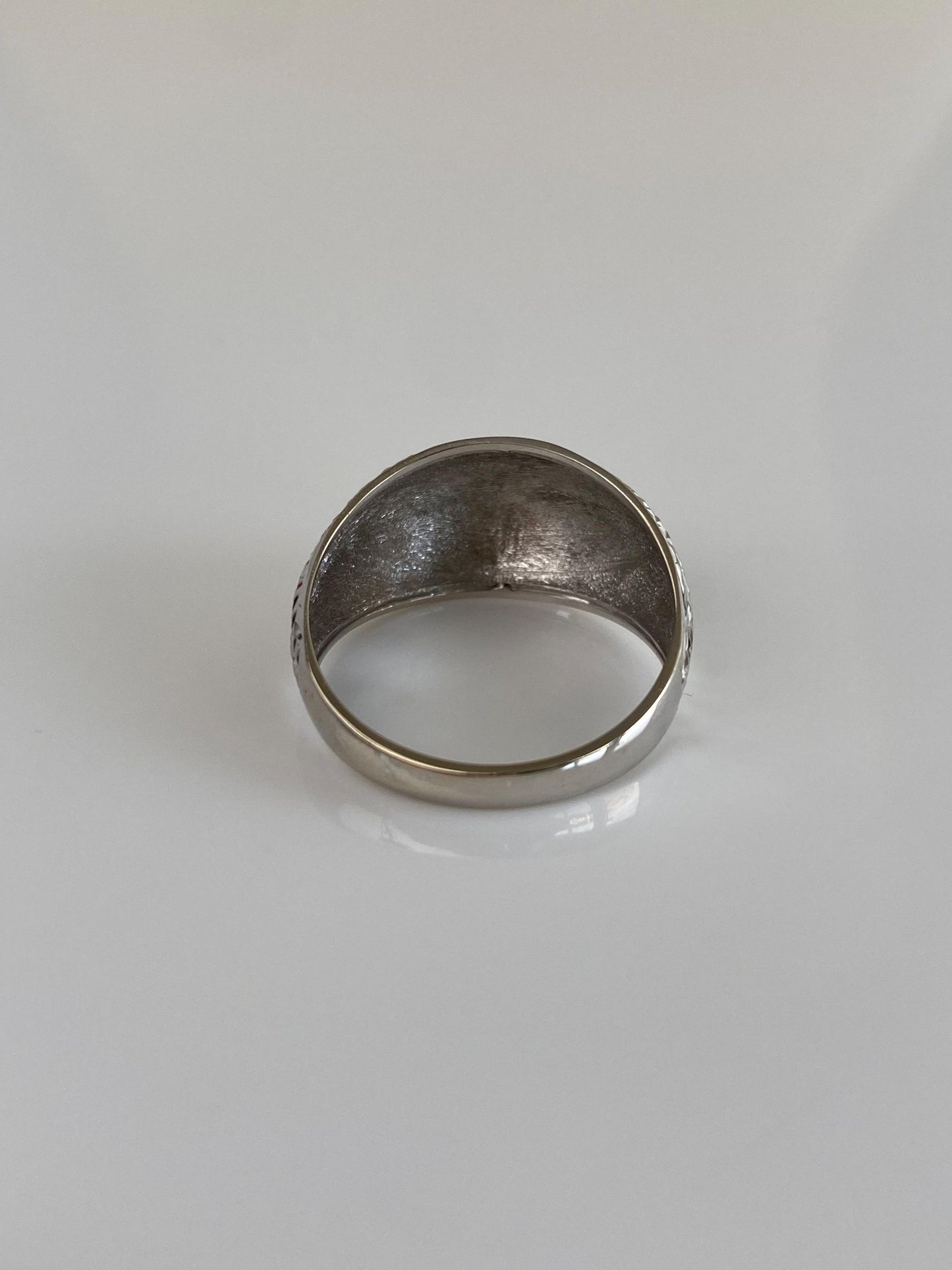 Vintage Solid 14k White Gold Diamond Cut Domed Ring Band - Size 7.75