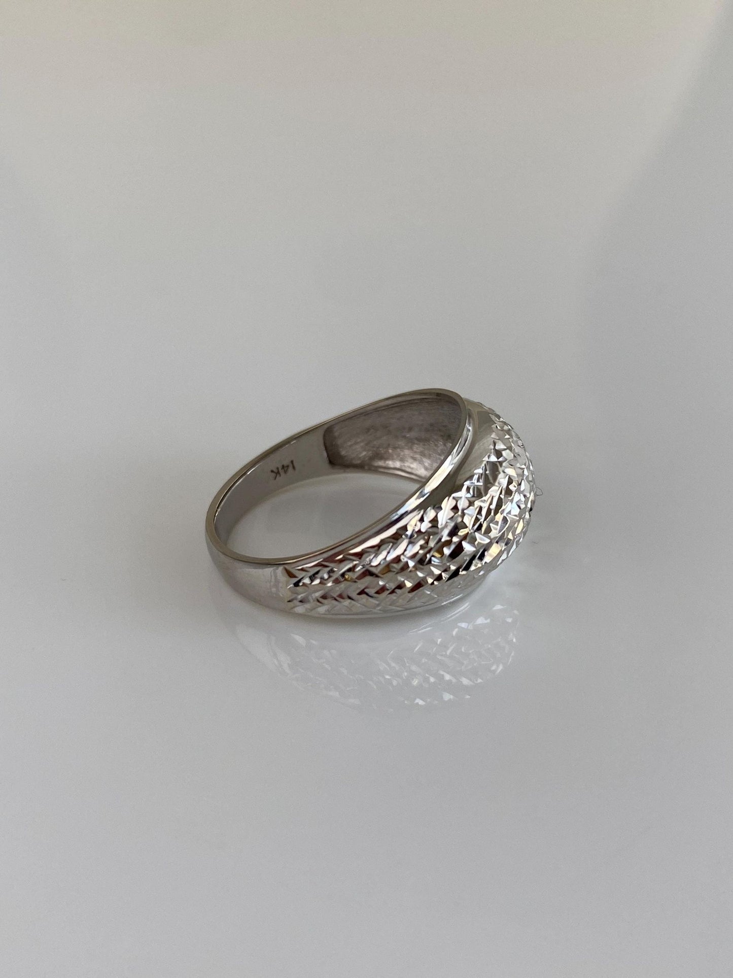 Vintage Solid 14k White Gold Diamond Cut Domed Ring Band - Size 7.75