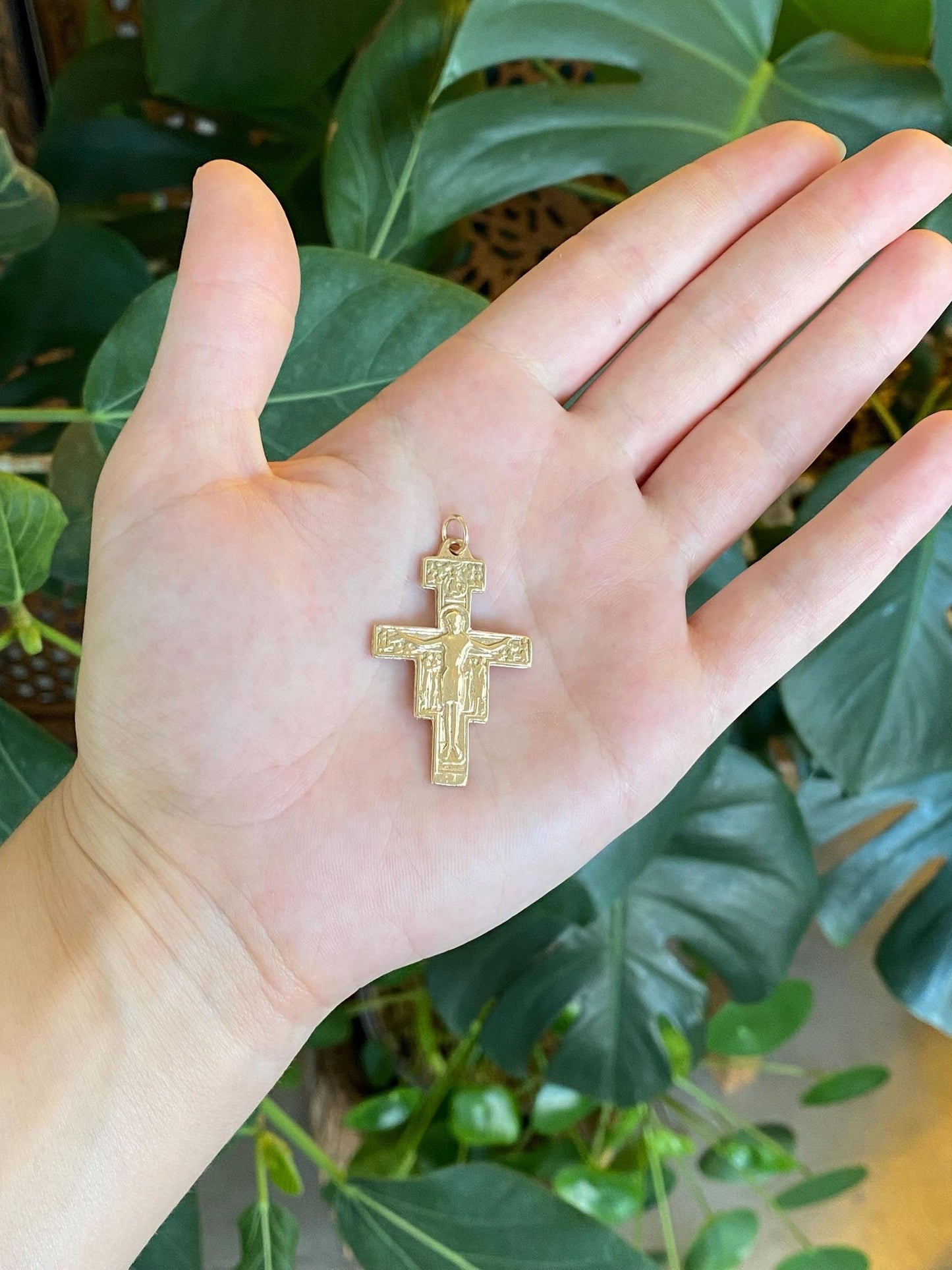 Vintage Solid 12k Yellow Gold Crucifix Cross Charm