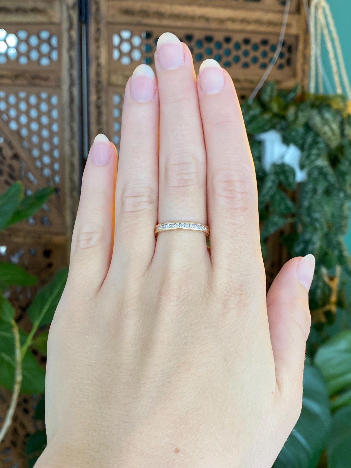 Vintage Solid 14k Yellow Gold Diamond Ring Band - Size 6.75