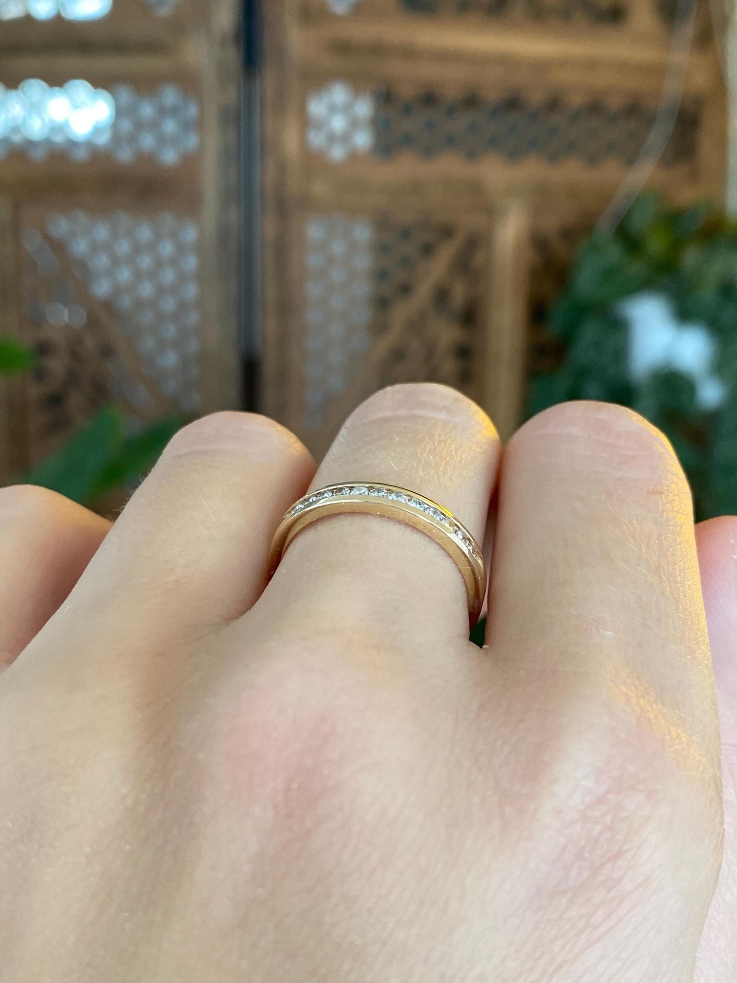 Vintage Solid 14k Yellow Gold Diamond Ring Band - Size 6.75
