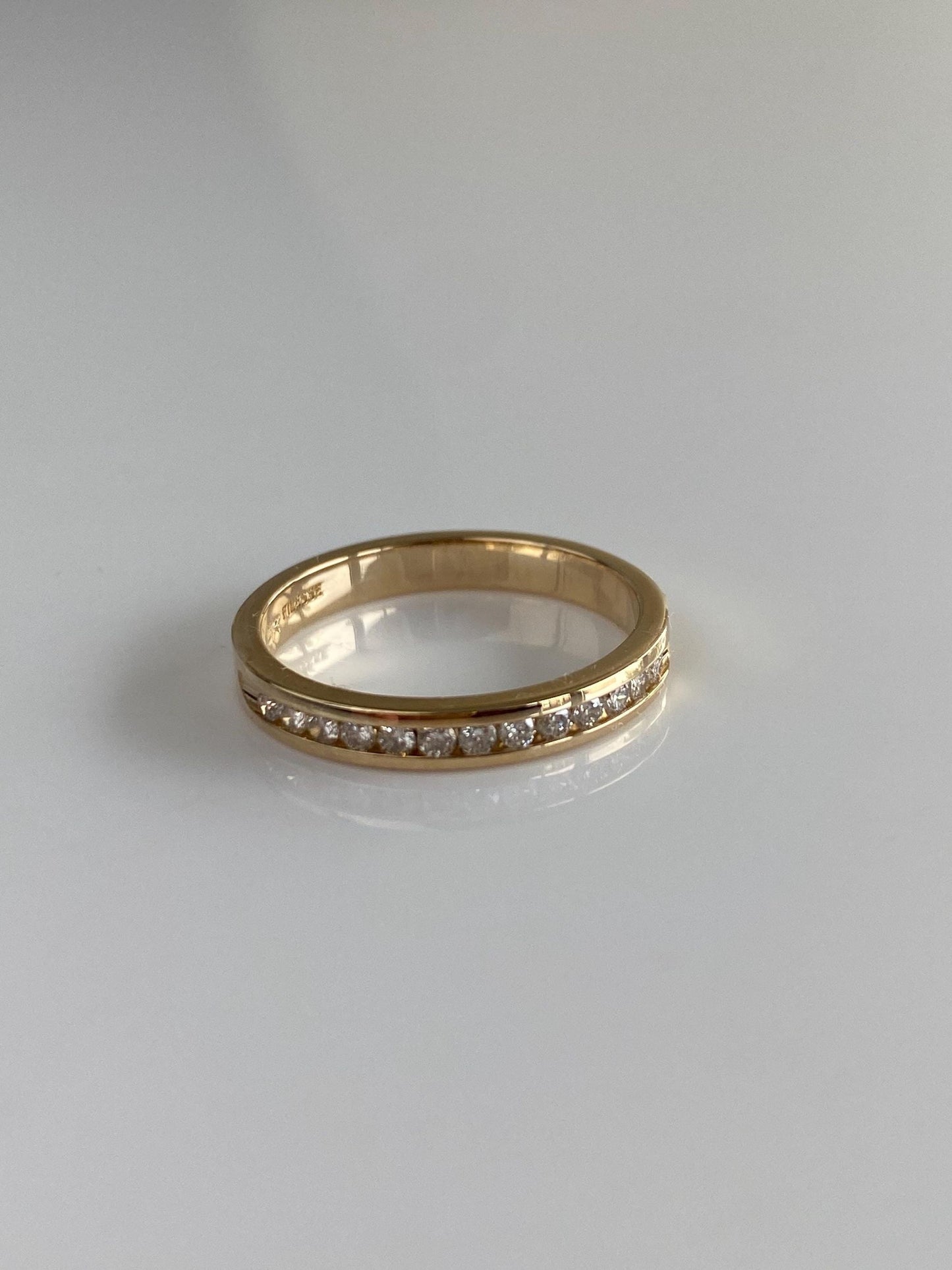 Vintage Solid 14k Yellow Gold Diamond Ring Band - Size 6.75