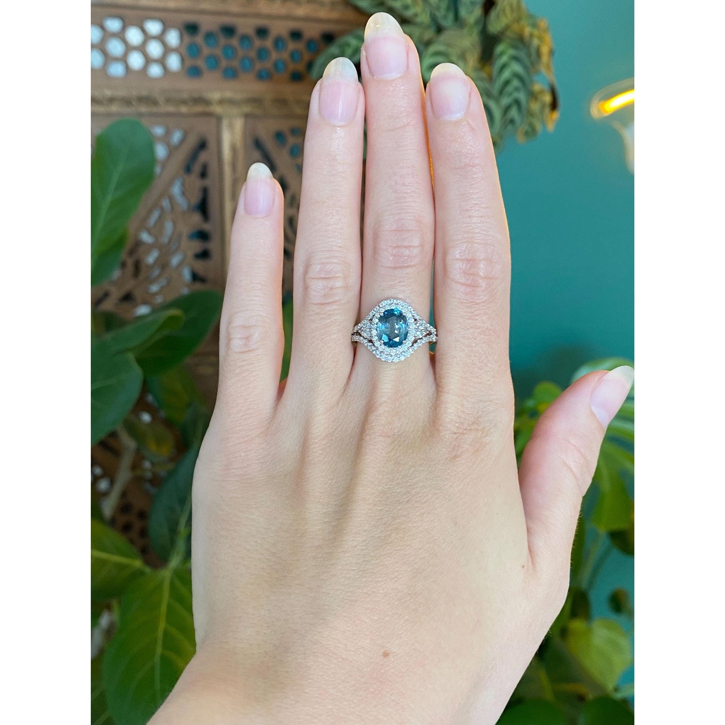 Vintage Solid 10k White Gold Clear Cubic Zirconia Light Blue Spinel Ring - Size 7.75