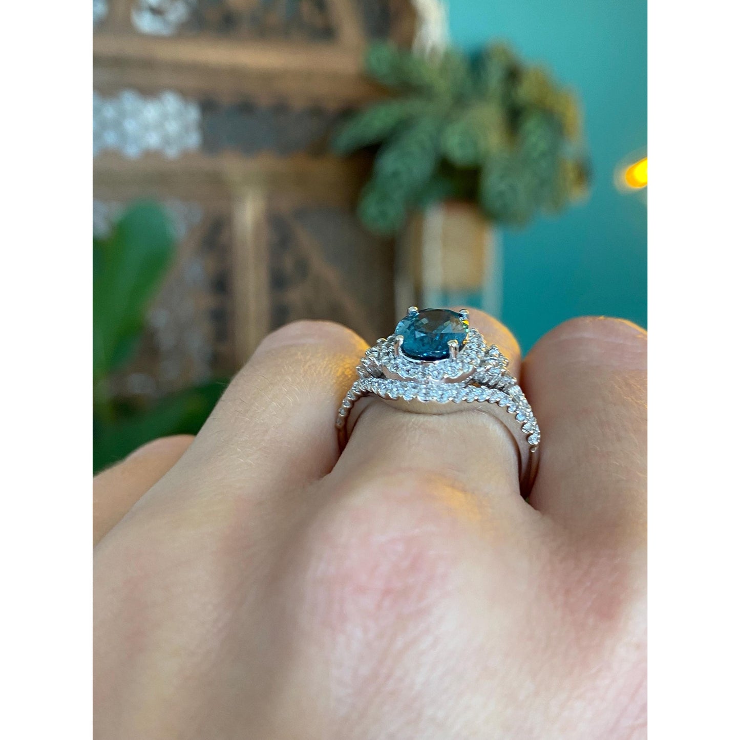 Vintage Solid 10k White Gold Clear Cubic Zirconia Light Blue Spinel Ring - Size 7.75