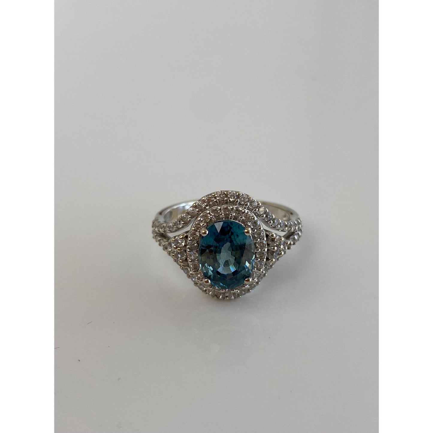 Vintage Solid 10k White Gold Clear Cubic Zirconia Light Blue Spinel Ring - Size 7.75