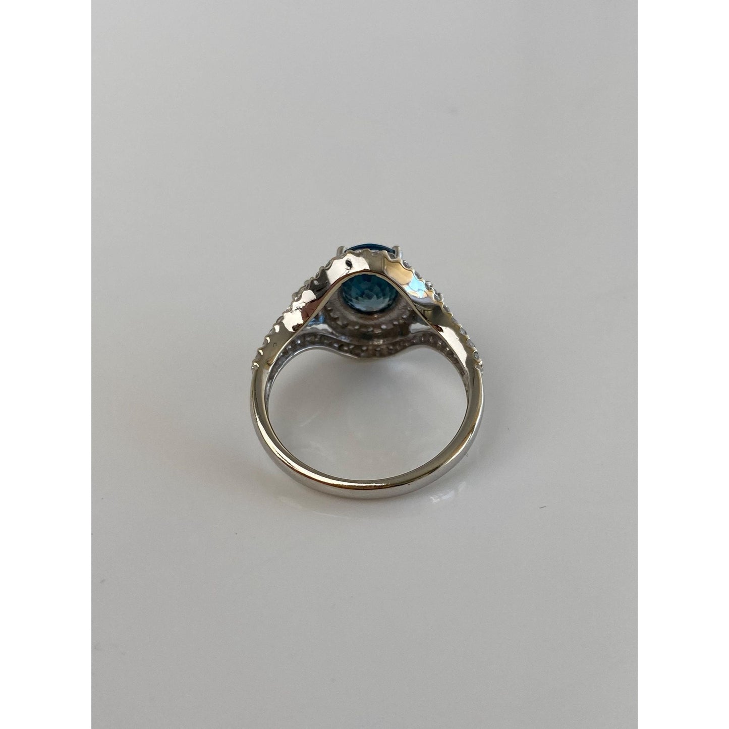 Vintage Solid 10k White Gold Clear Cubic Zirconia Light Blue Spinel Ring - Size 7.75