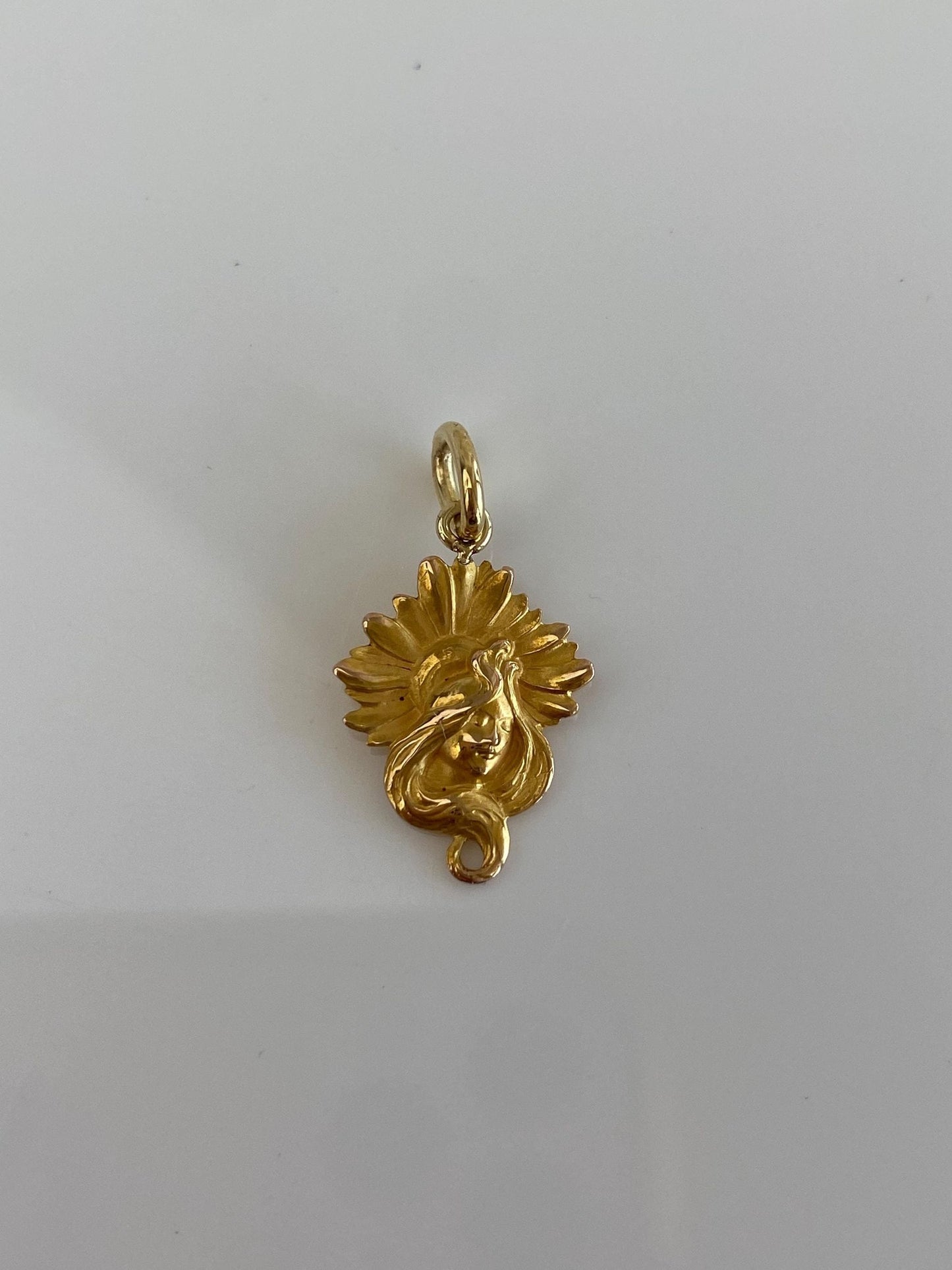 Vintage Solid 18k Yellow Gold Art Nouveau Lady Sunflower Charm