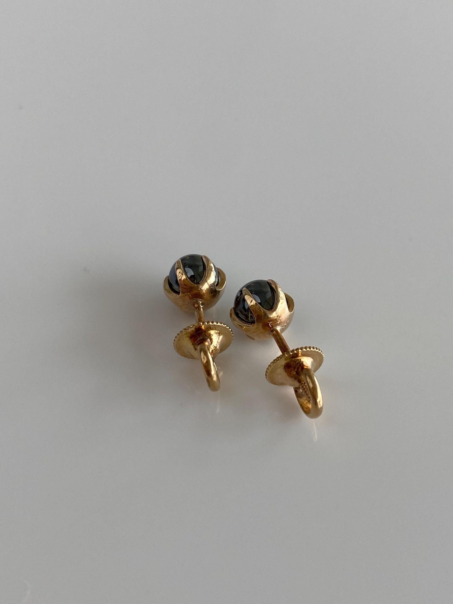 Vintage 14k Yellow Gold Hematite Sphere Stud Earrings