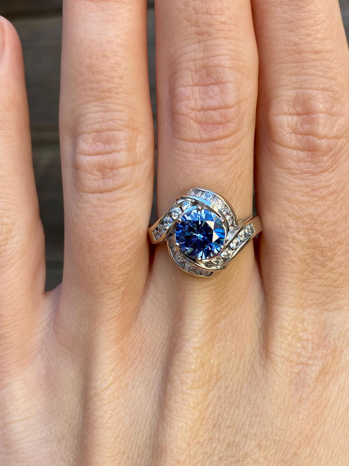 Solid 14k White Gold Cubic Zirconia Ring - Size 7