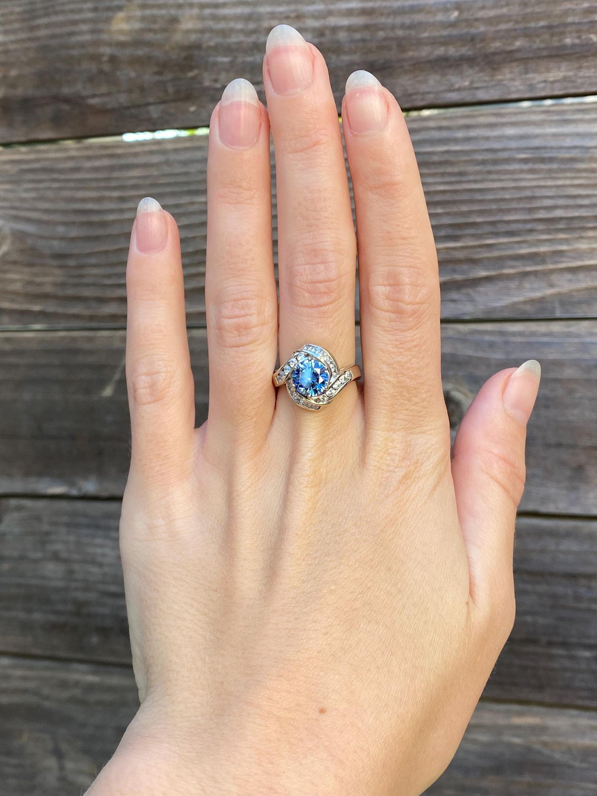 Solid 14k White Gold Cubic Zirconia Ring - Size 7