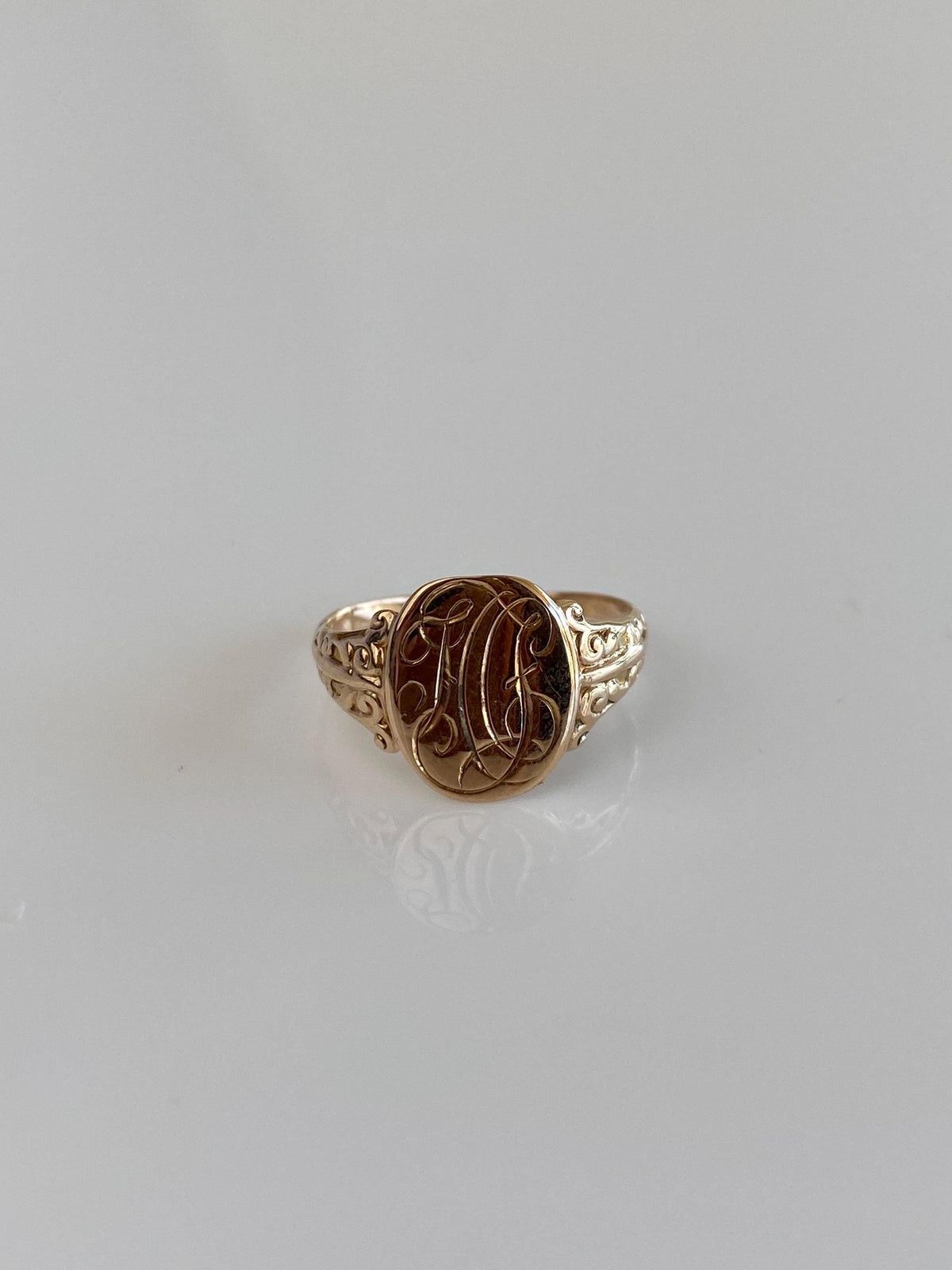 Vintage Solid 9k Yellow Gold Monogram Signet Ring - Size 4