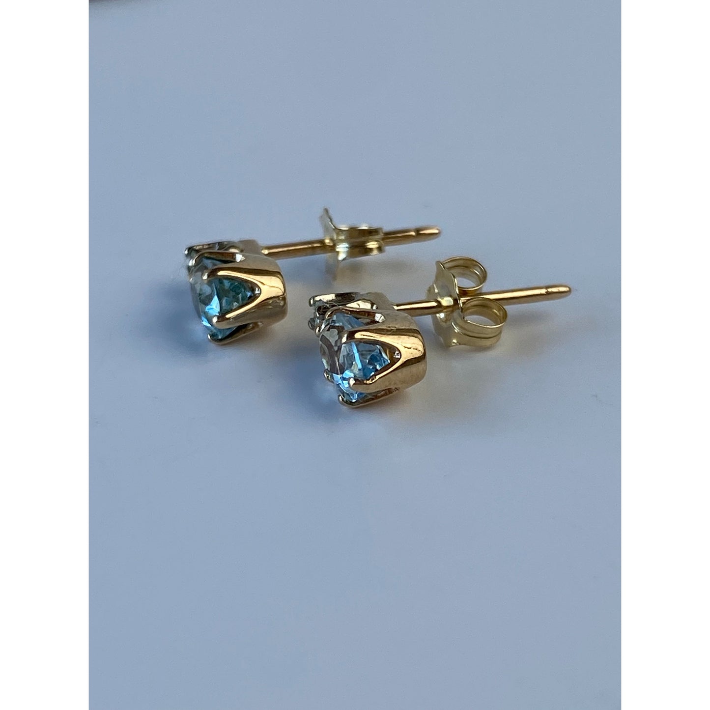 Vintage Solid 14k Yellow Gold Light Blue Quartz & Clear Sapphire Stud Earrings