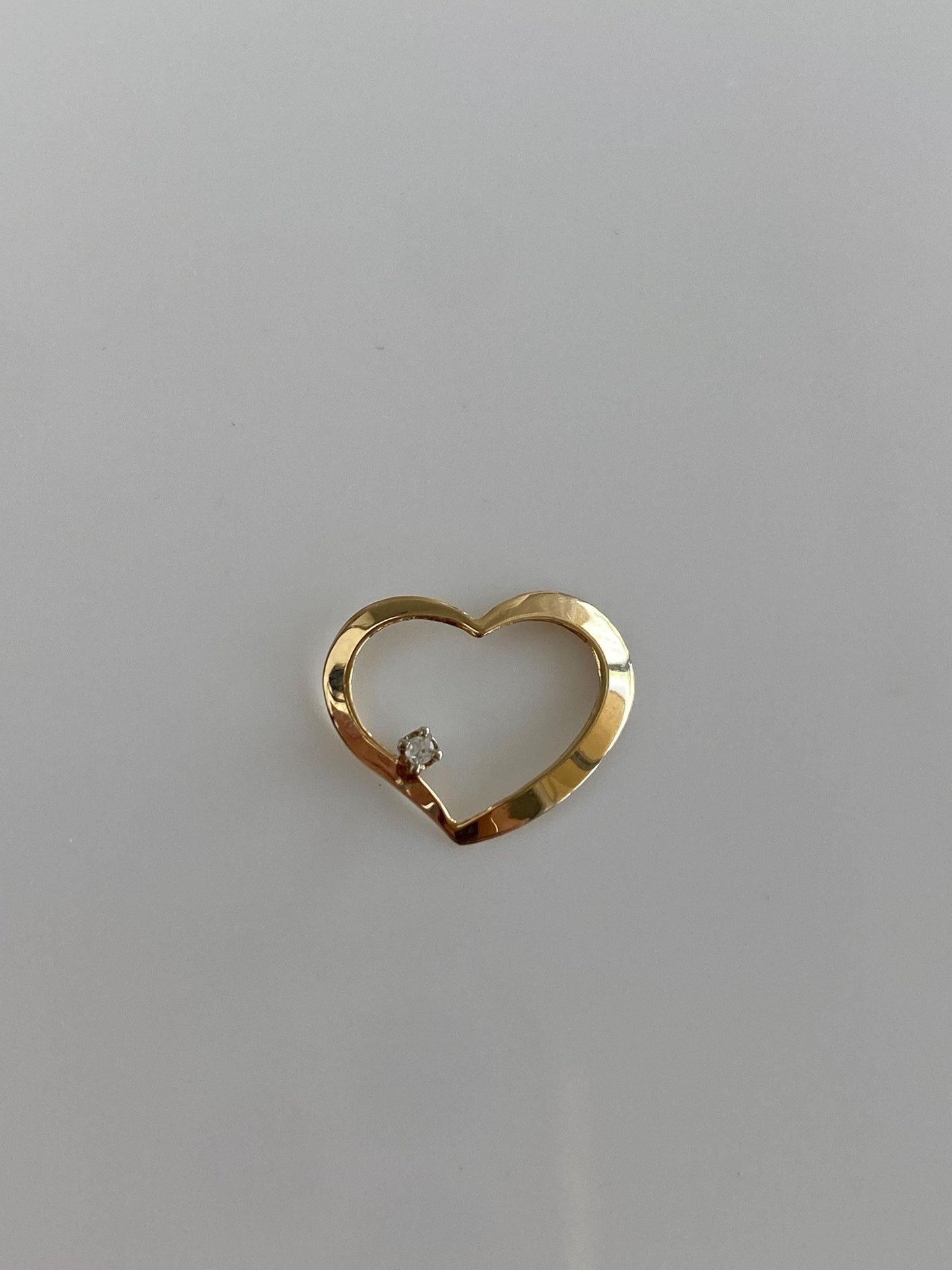 Vintage Solid 14k Yellow Gold Clear Sapphire Open Heart Charm