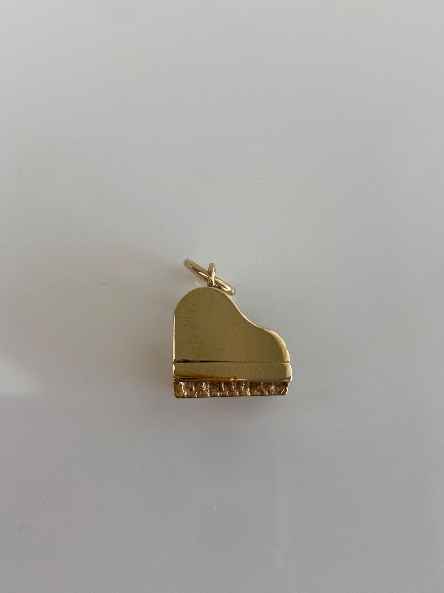 Vintage Solid 14k Yellow Gold Articulated Piano Charm