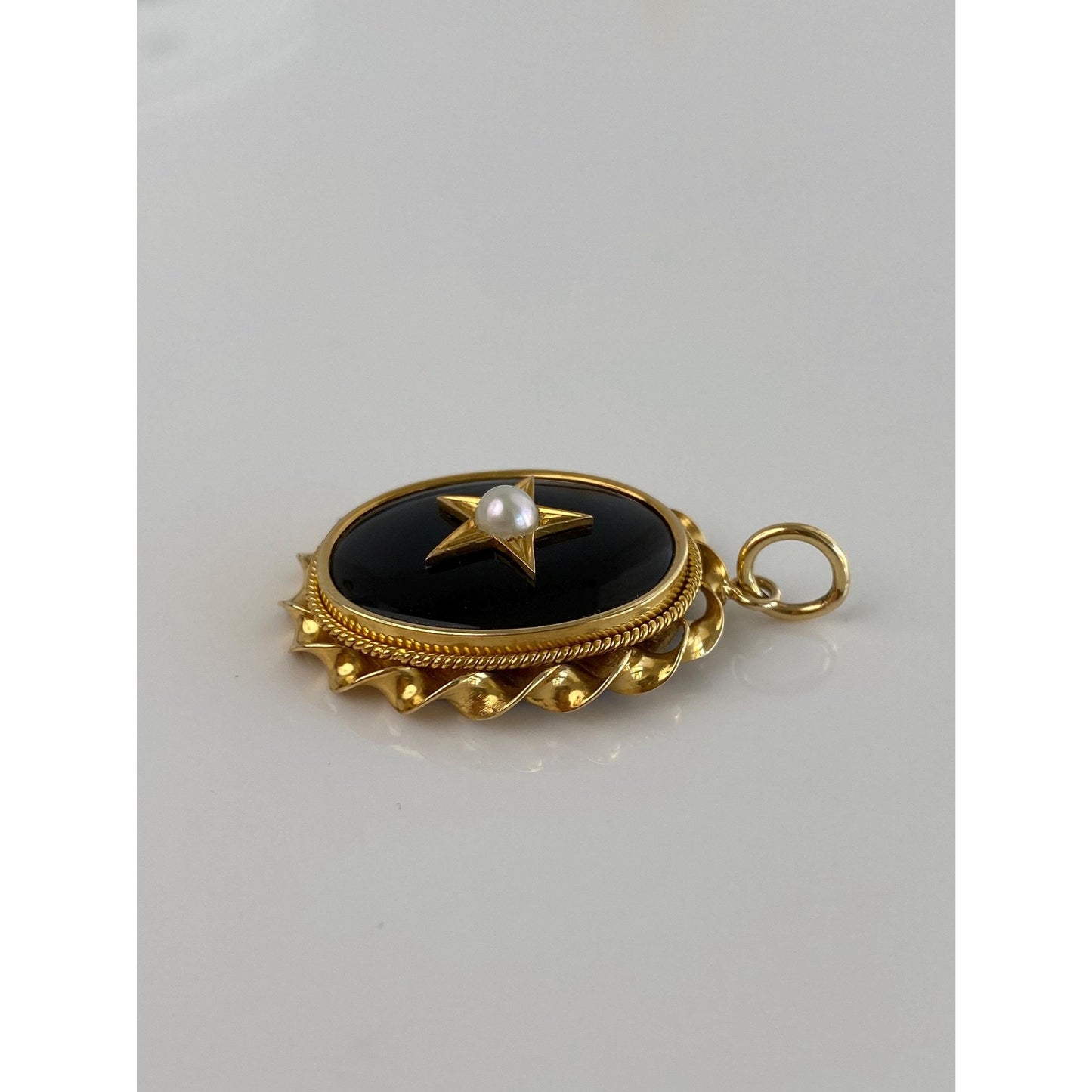Vintage Solid 18k Yellow Gold Black Onyx Pearl Star Charm
