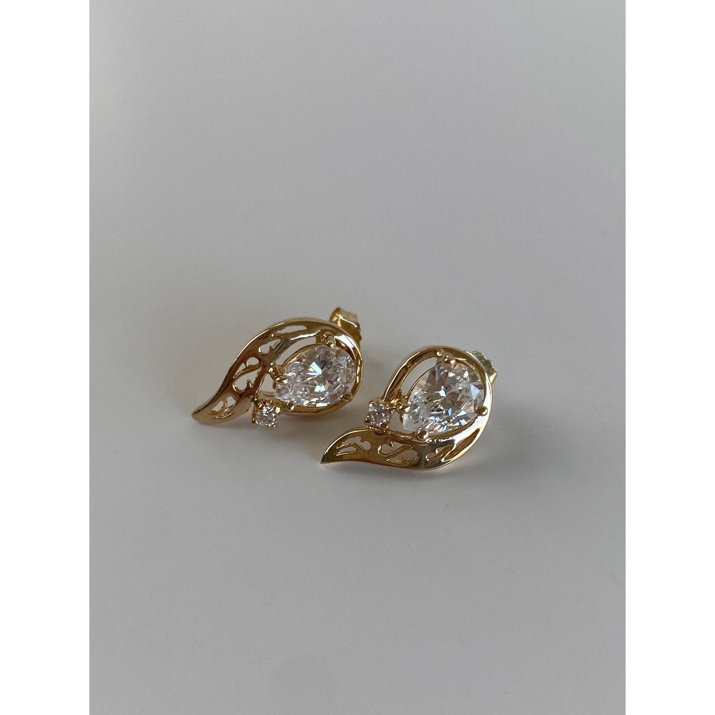 Solid 14k Yellow Gold Cubic Zirconia Stud Earrings