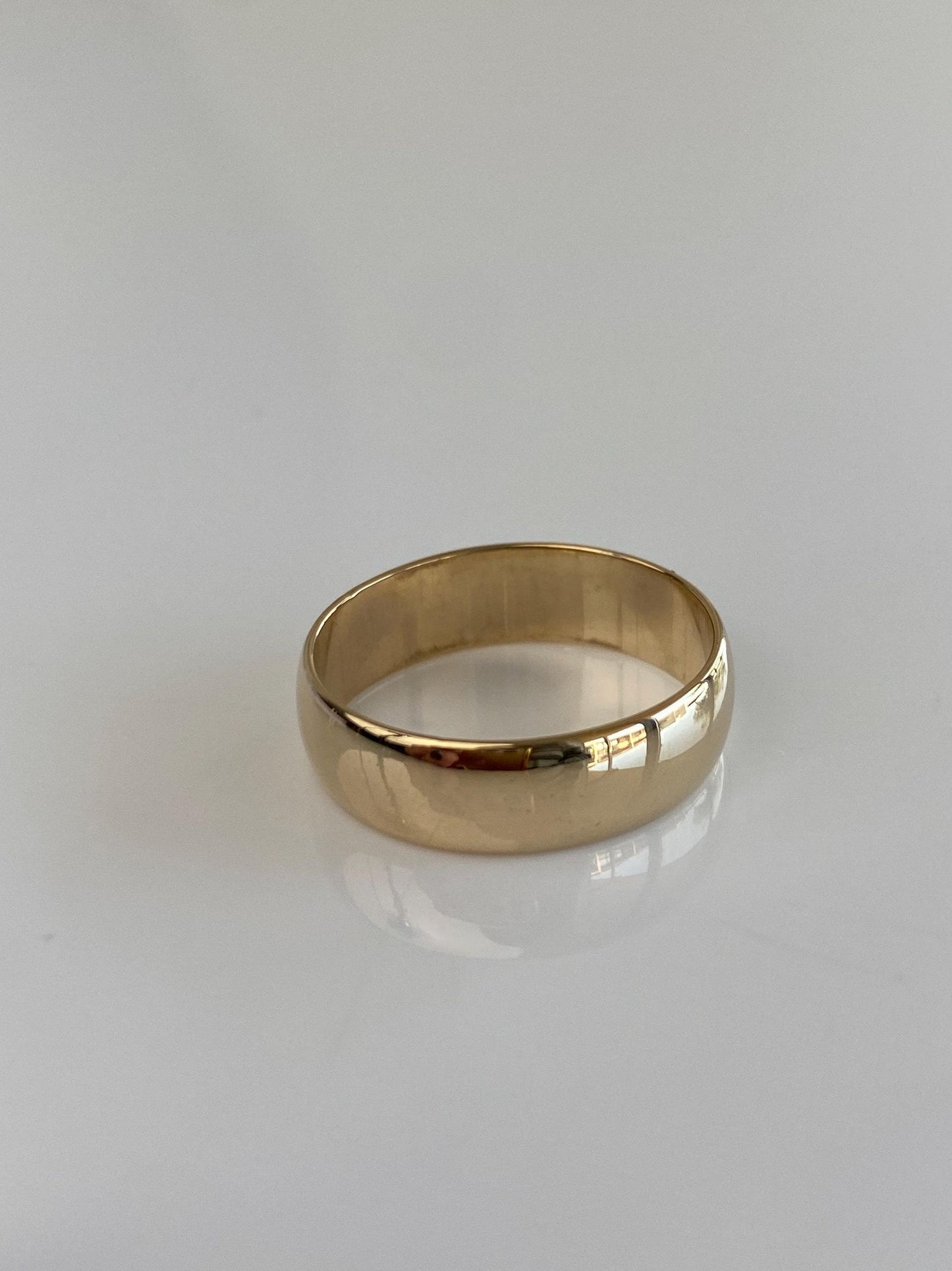 Vintage Solid 14k Yellow Gold Ring Band - Size 8.25