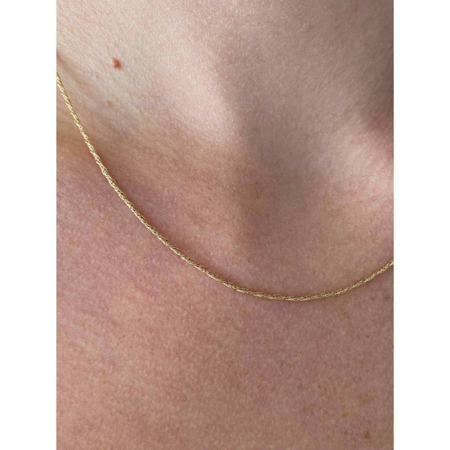 Vintage Solid 14k Yellow Gold Twist Style Chain Necklace - 17 inches