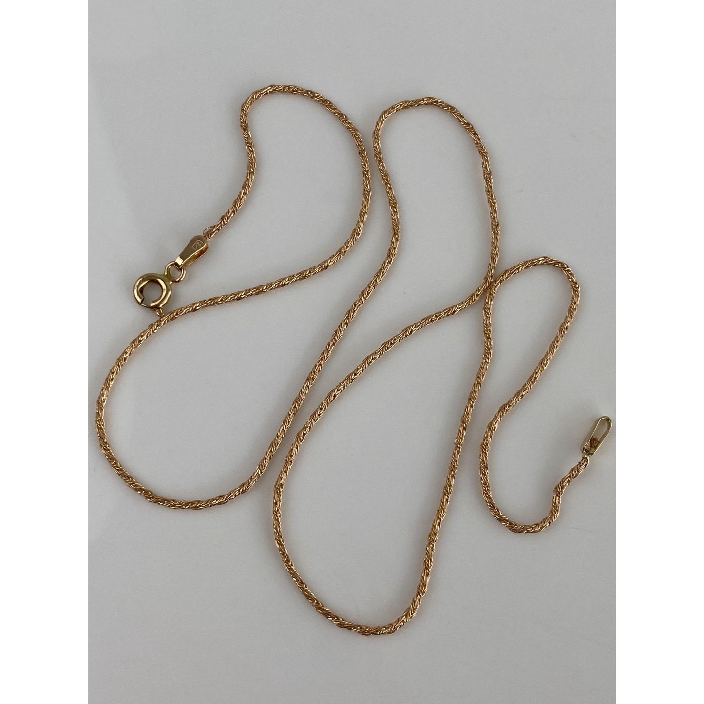 Vintage Solid 14k Yellow Gold Twist Style Chain Necklace - 17 inches