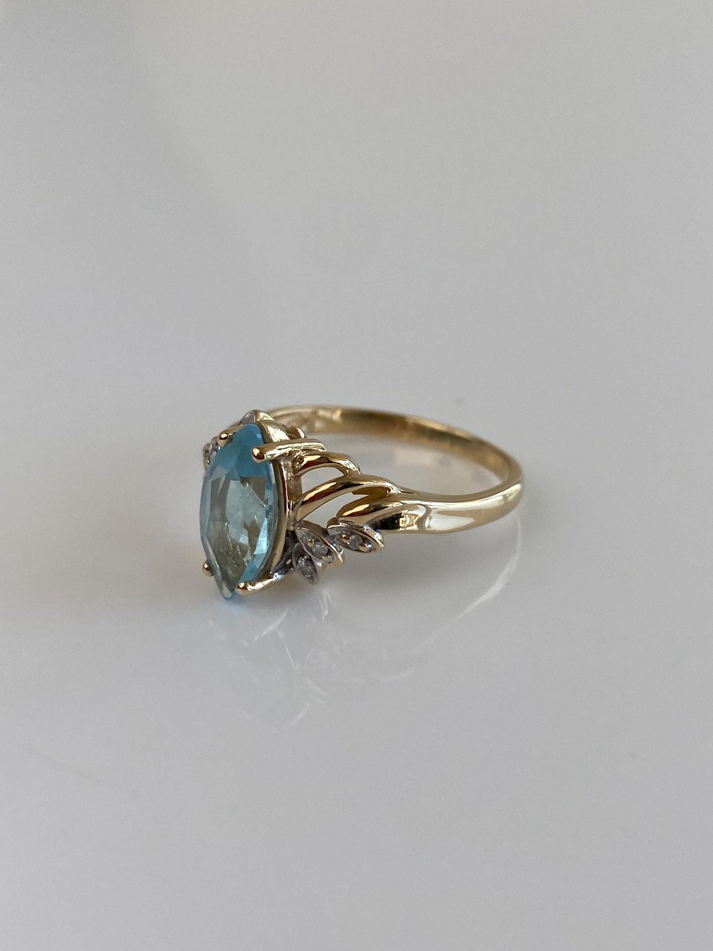 Vintage Solid 14k Yellow Gold Marquis Topaz Diamonds Ring - Size 7.5