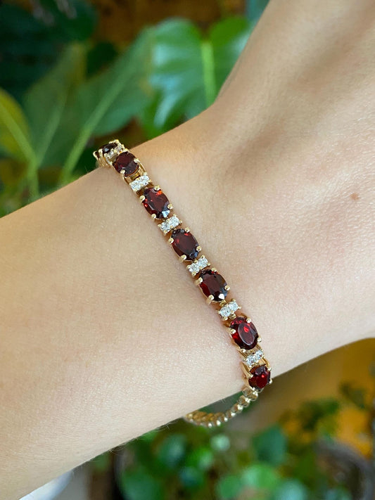 Vintage Solid 14k Yellow Gold Garnet Clear Quartz Flat Link Bracelet - 7.25 inches