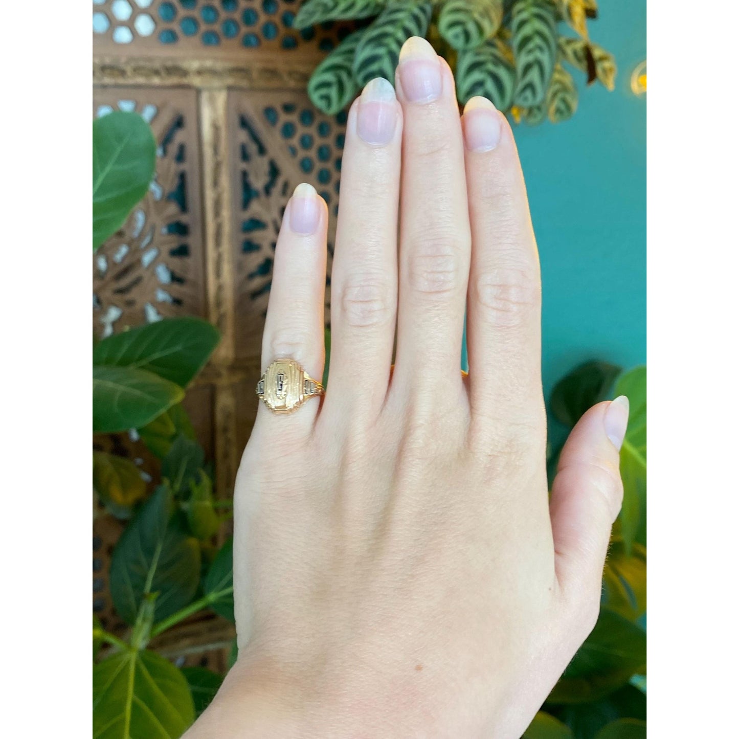 Vintage Solid 10k Yellow Gold 1944 Class Ring - Size 4.5