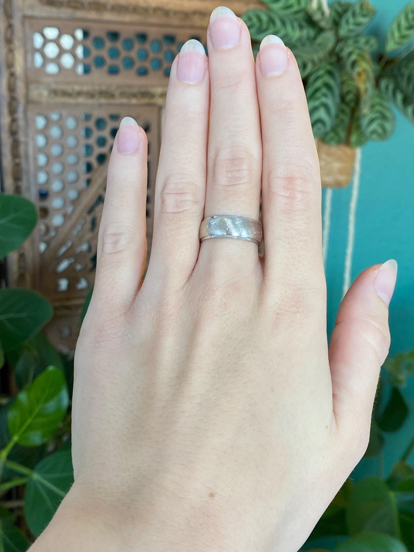 Vintage Solid 14k White Gold Crosshatch Ring Band - Size 7.25