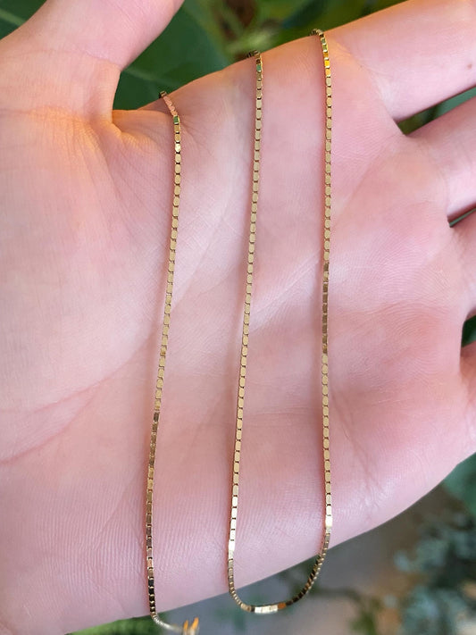 Vintage Solid 14k Yellow Gold Box Chain Necklace - 19 inches
