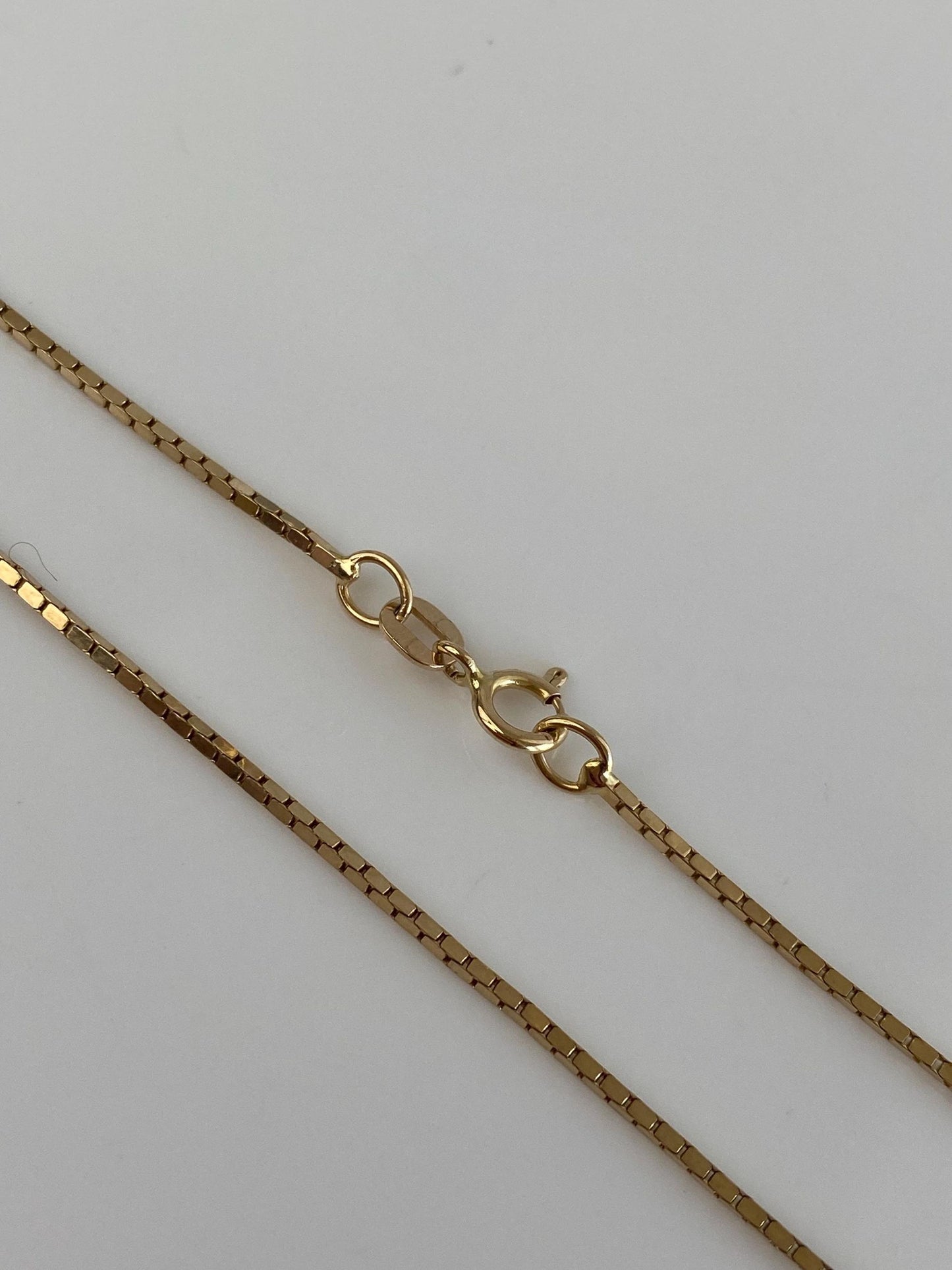 Vintage Solid 14k Yellow Gold Box Chain Necklace - 19 inches