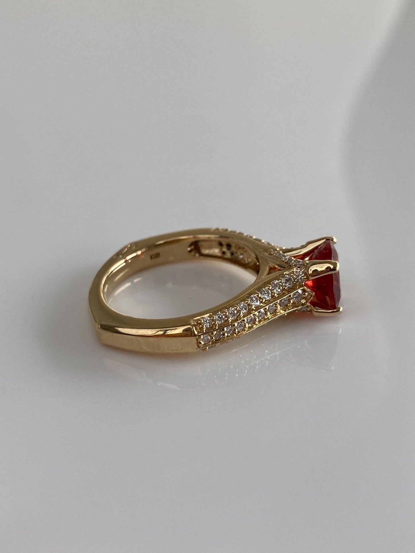 Solid 14k Yellow Gold Oregon Sunstone Diamond Pave Ring Band - Size 7.5