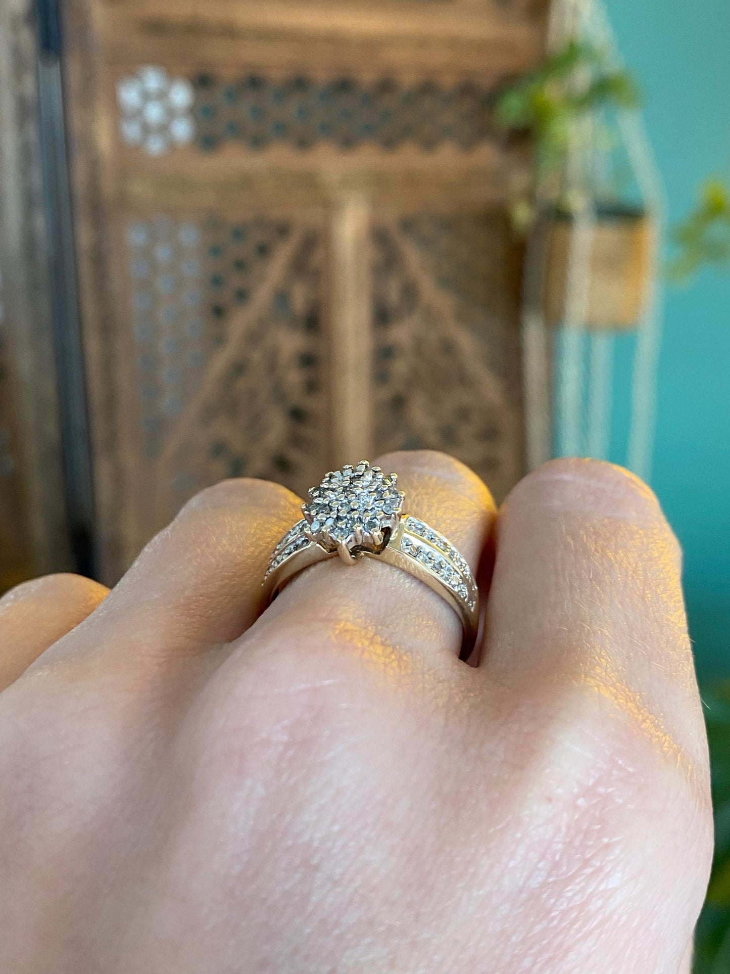 Vintage Solid 10k Yellow Gold Diamond Cluster Ring - Size 7.75