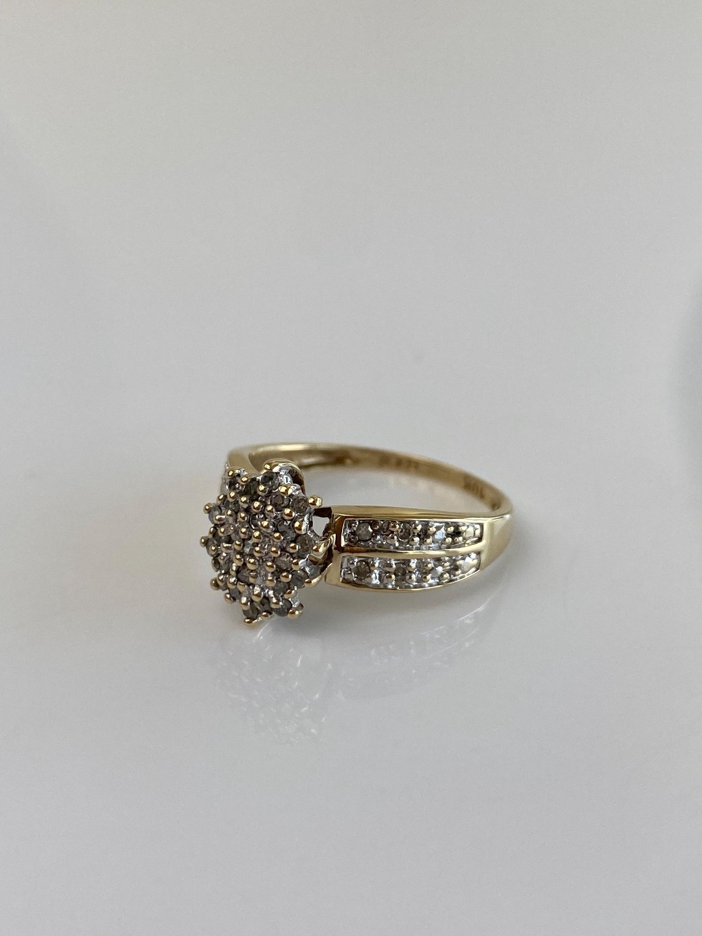 Vintage Solid 10k Yellow Gold Diamond Cluster Ring - Size 7.75