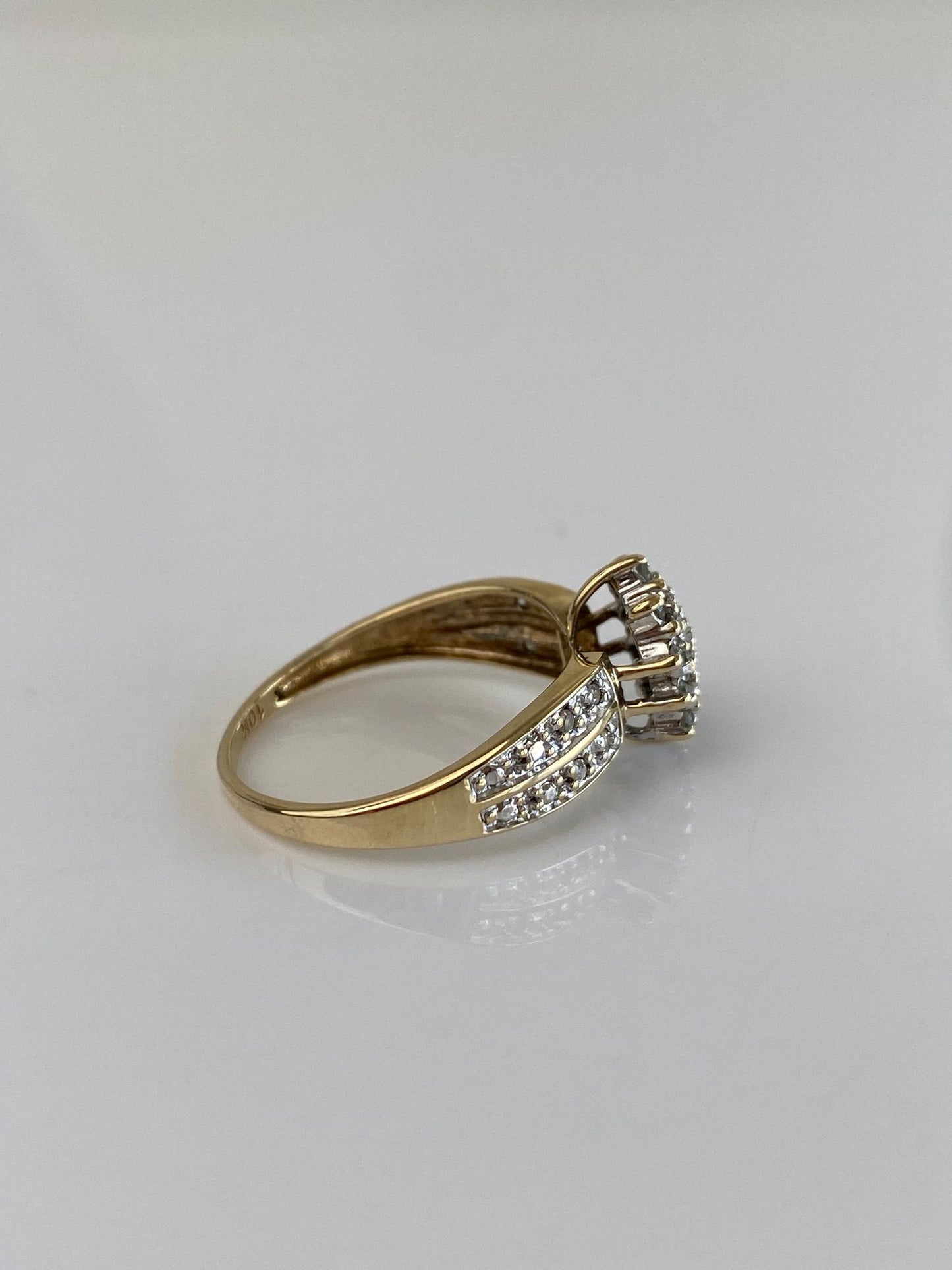 Vintage Solid 10k Yellow Gold Diamond Cluster Ring - Size 7.75