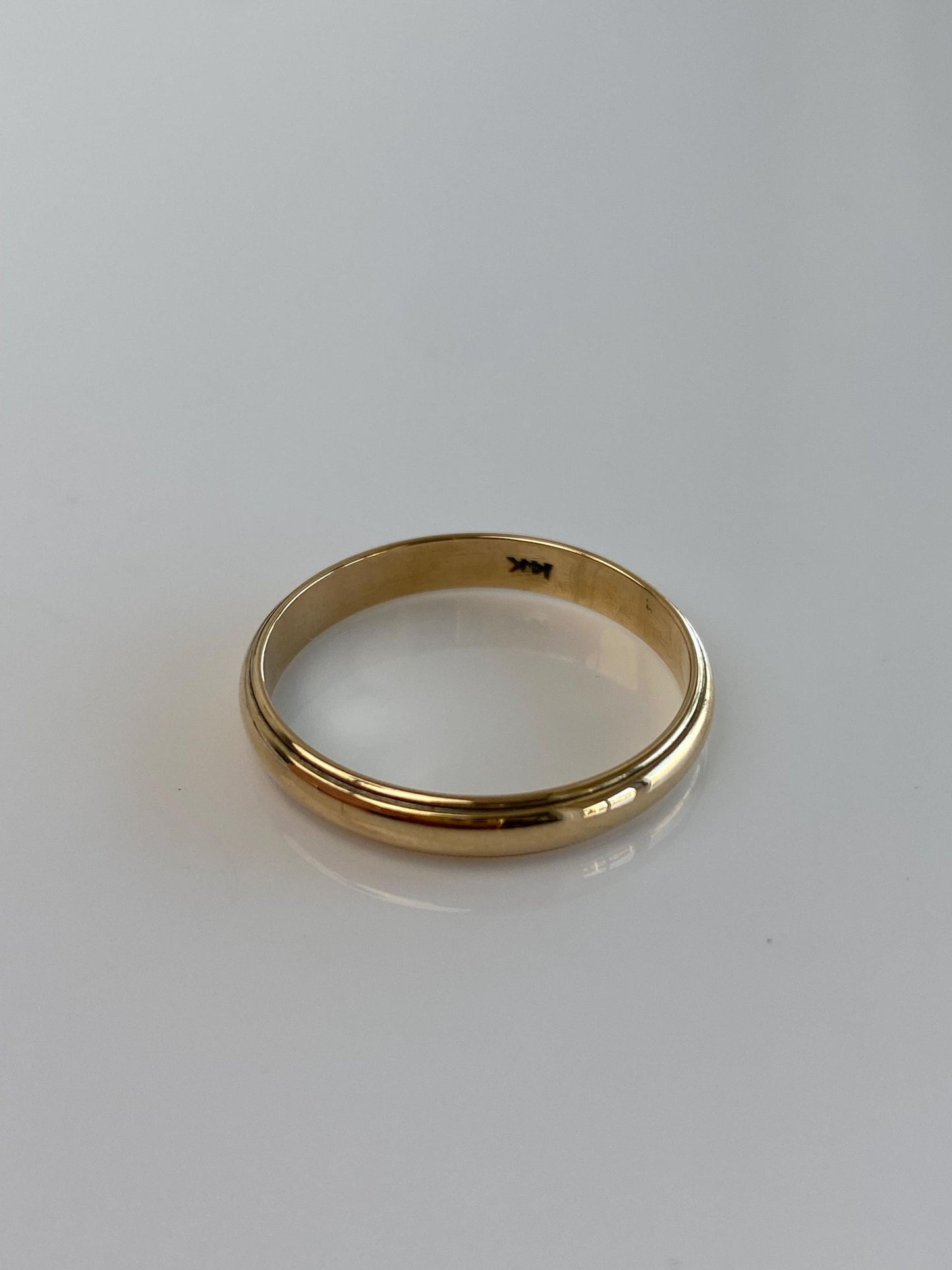 Vintage Solid 14k Yellow Gold Lined Ring Band - Size 10.25