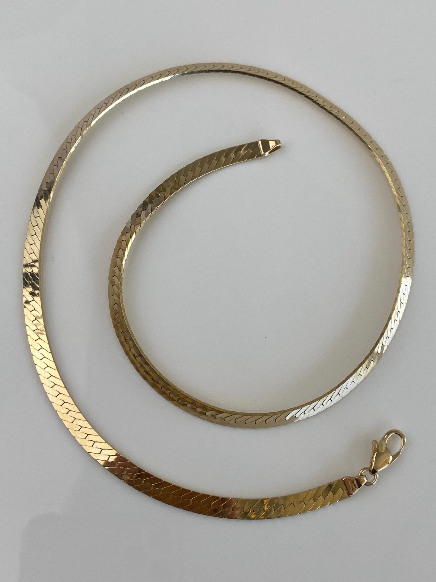 Vintage Solid 14k Yellow Gold Chunky Herringbone Chain Necklace - 20 inches