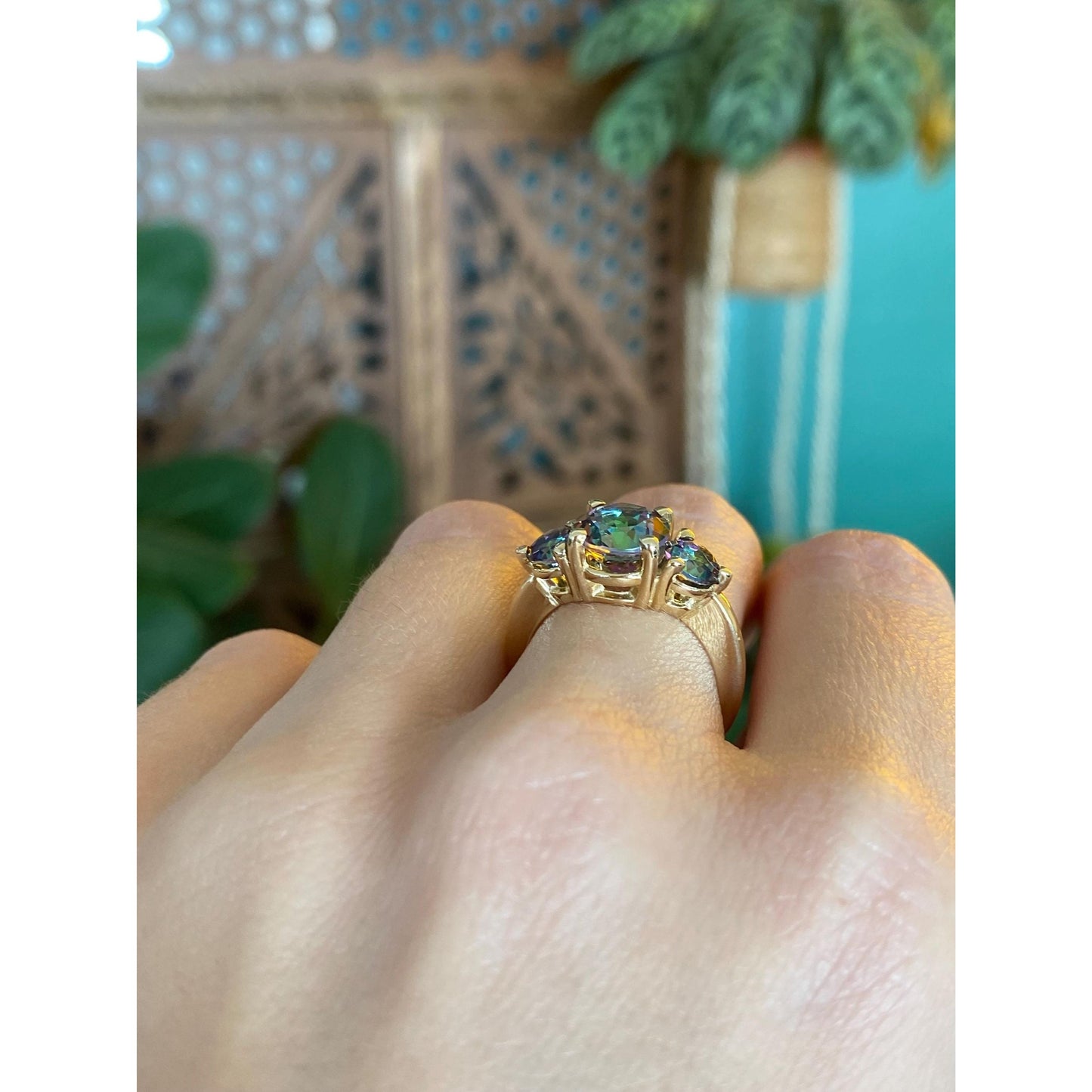 Vintage Solid 14k Yellow Gold Mystic Topaz Ring - Size 5.75