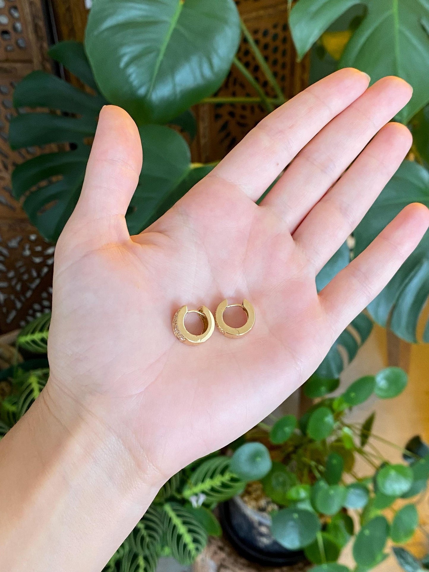 Vintage Solid 18k Yellow Gold Diamond Chunky Hoop Earrings