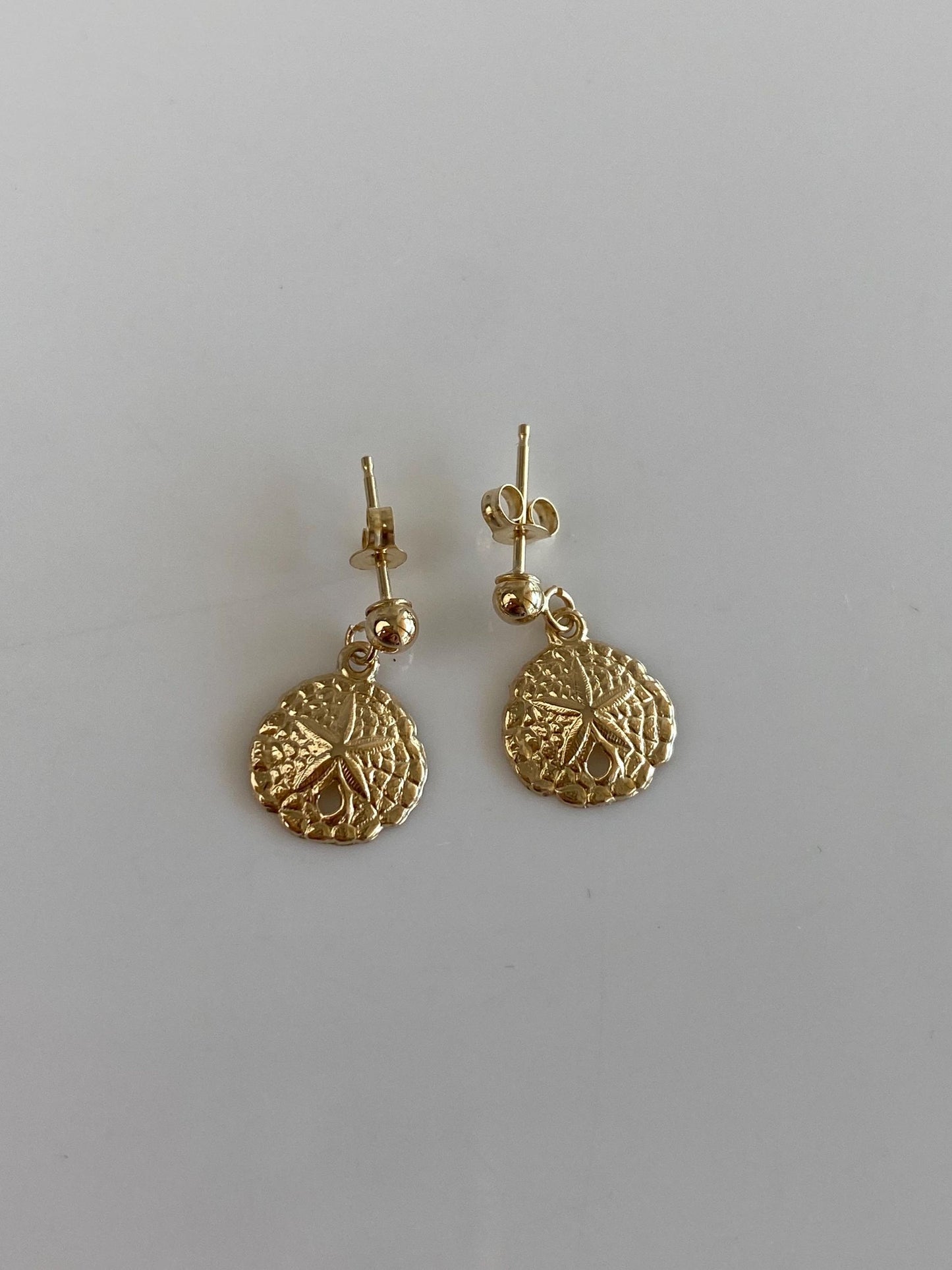 Vintage Solid 14k Yellow Gold Sand Dollar Dangle Stud Earrings