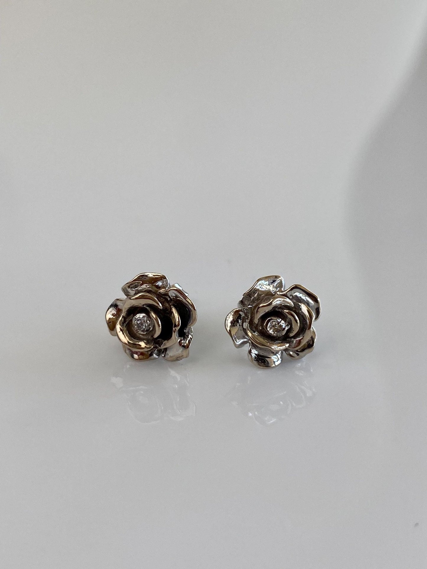 Vintage Solid 14k White Gold Diamond Flower Stud Earrings