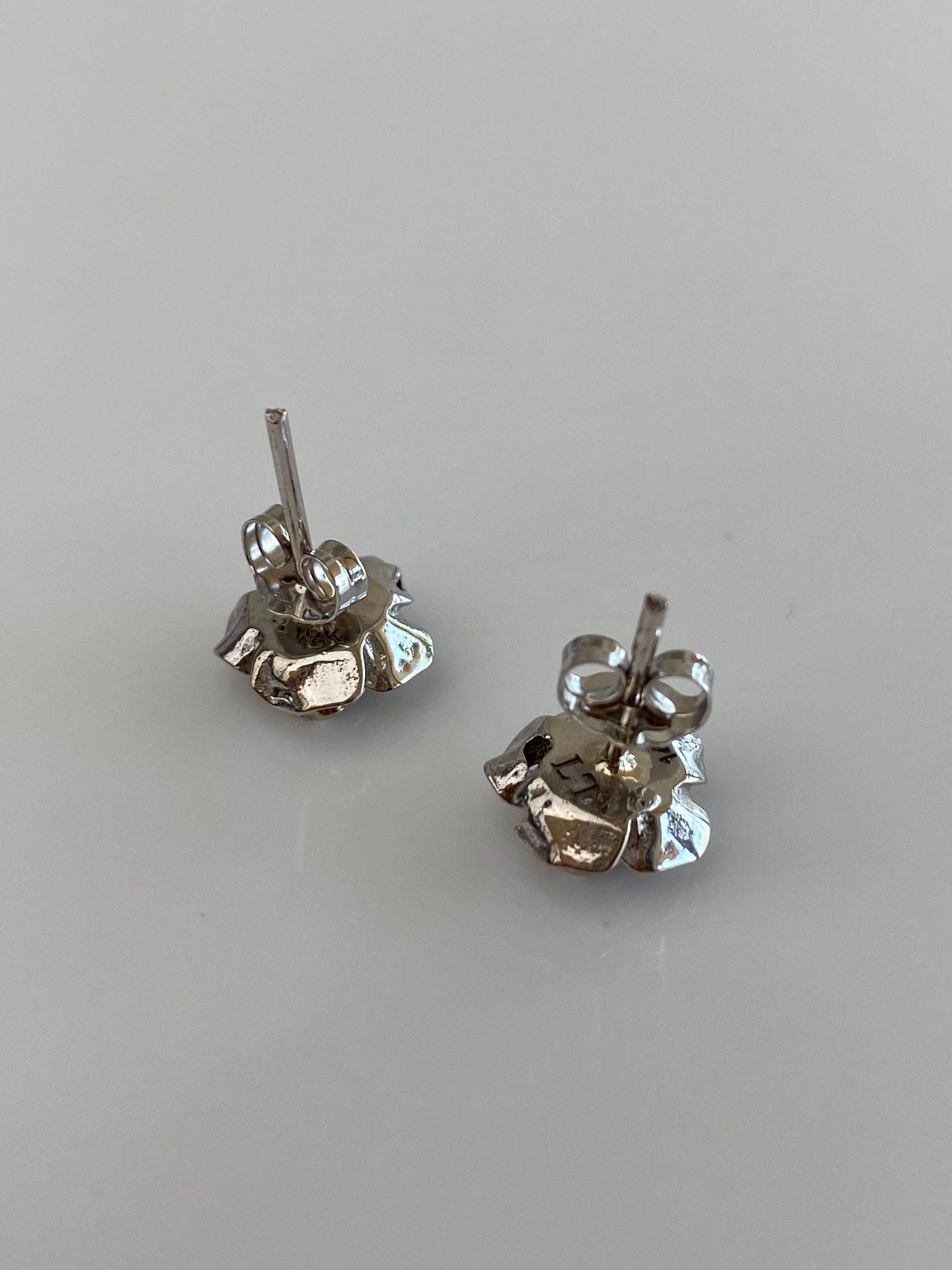 Vintage Solid 14k White Gold Diamond Flower Stud Earrings