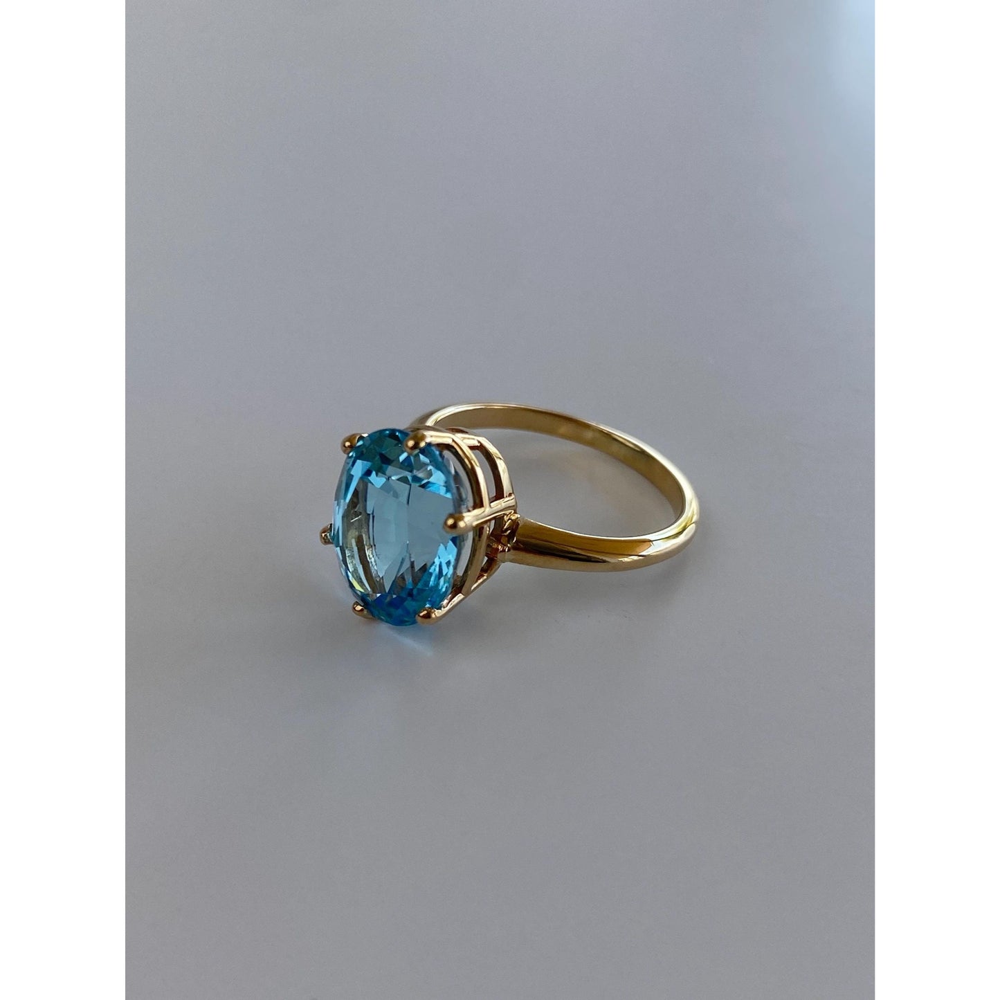 Vintage Solid 14k Yellow Gold Topaz Ring - Size 6.25