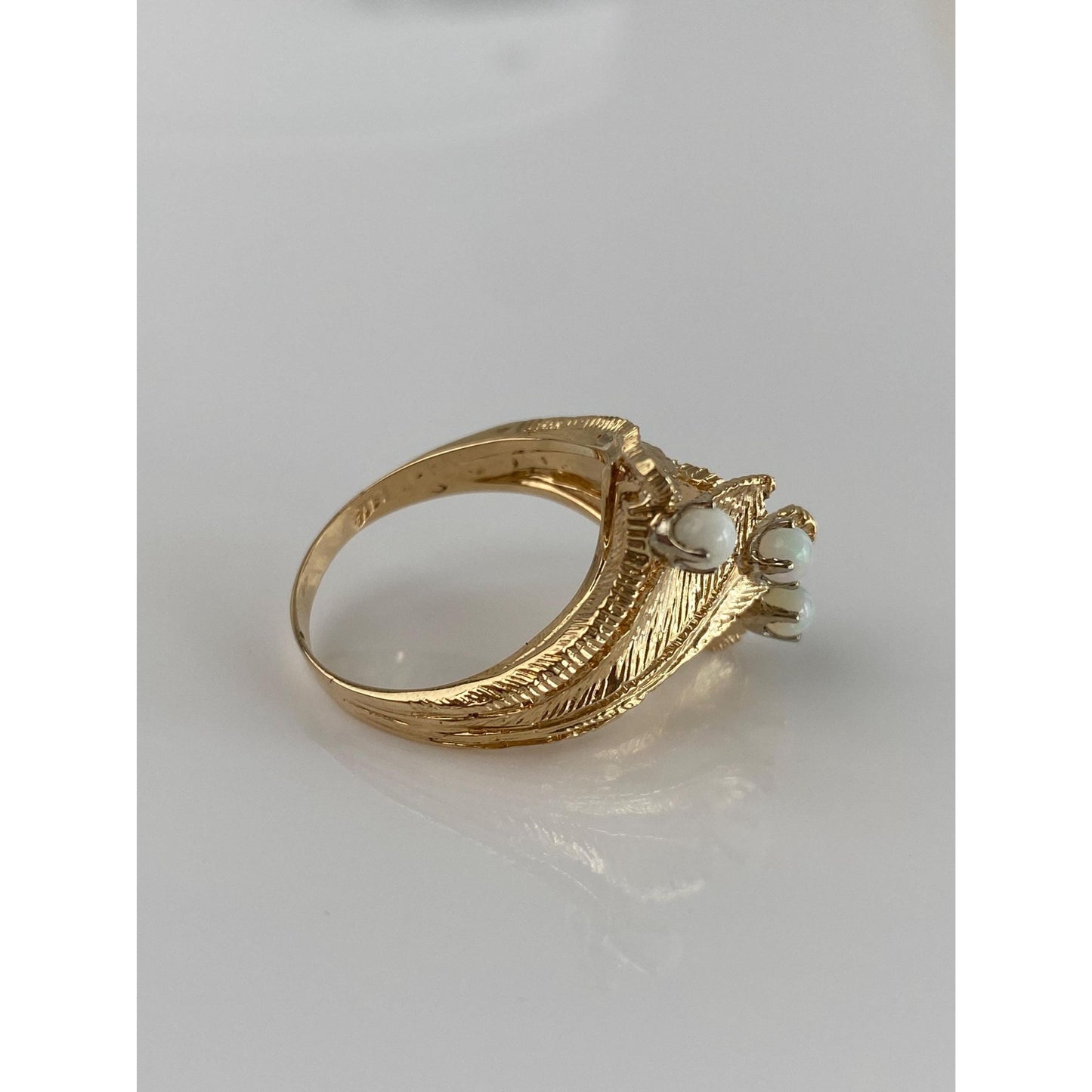 Vintage Solid 14k Yellow Gold Triple Opal Ball Ring - Size 6.75