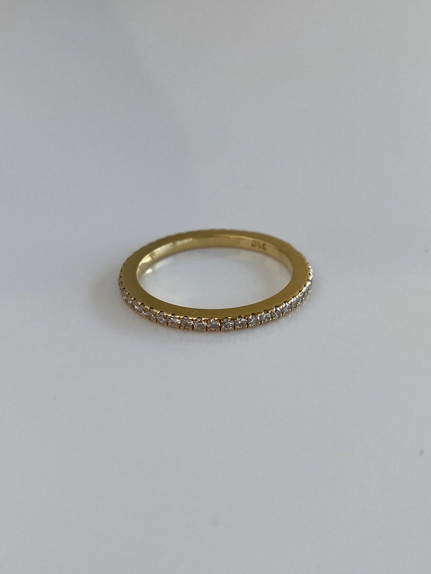 Vintage Solid 18k Yellow Gold Diamonds Slim Ring Band - Size 6.5