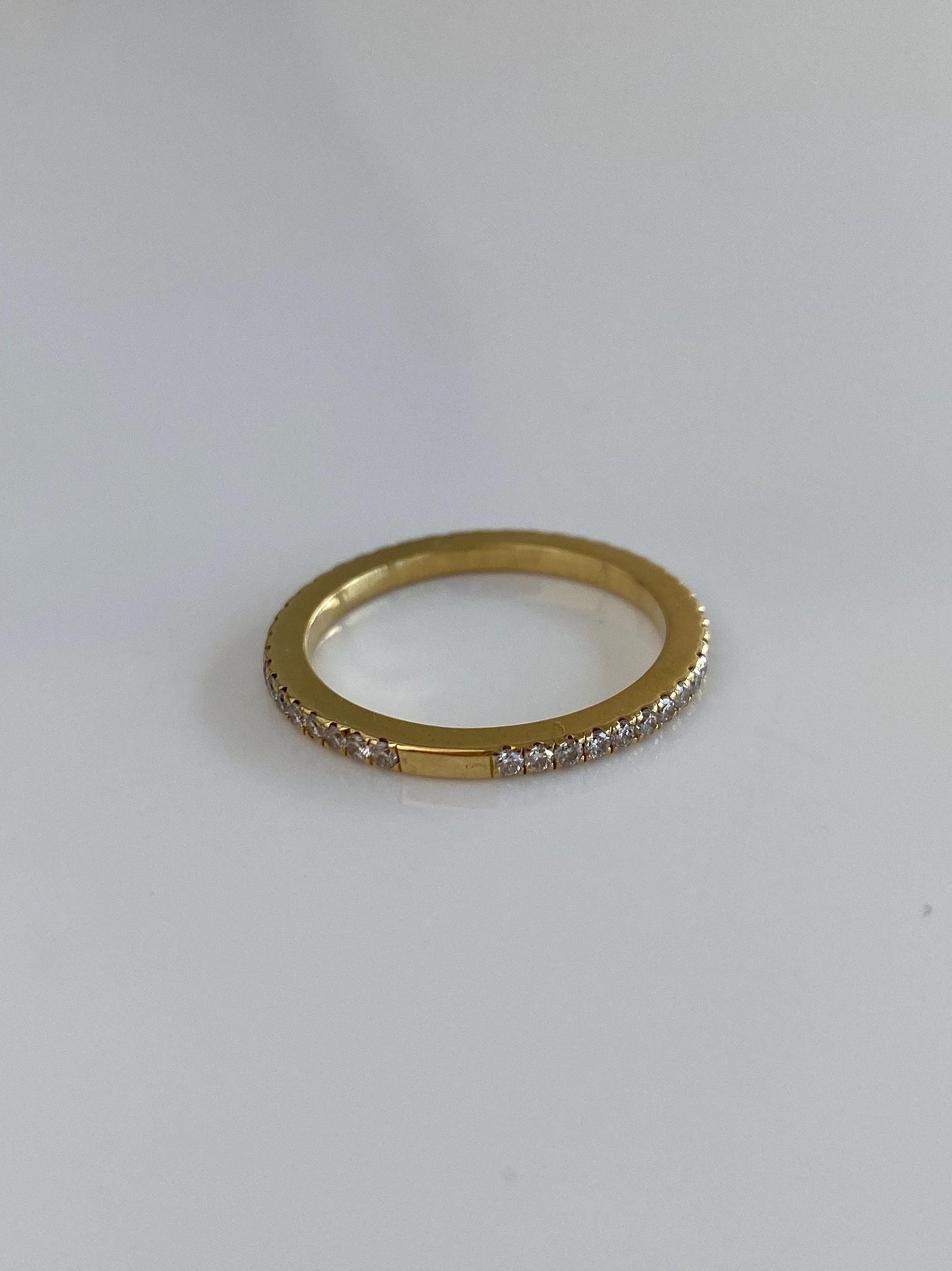 Vintage Solid 18k Yellow Gold Diamonds Slim Ring Band - Size 6.5