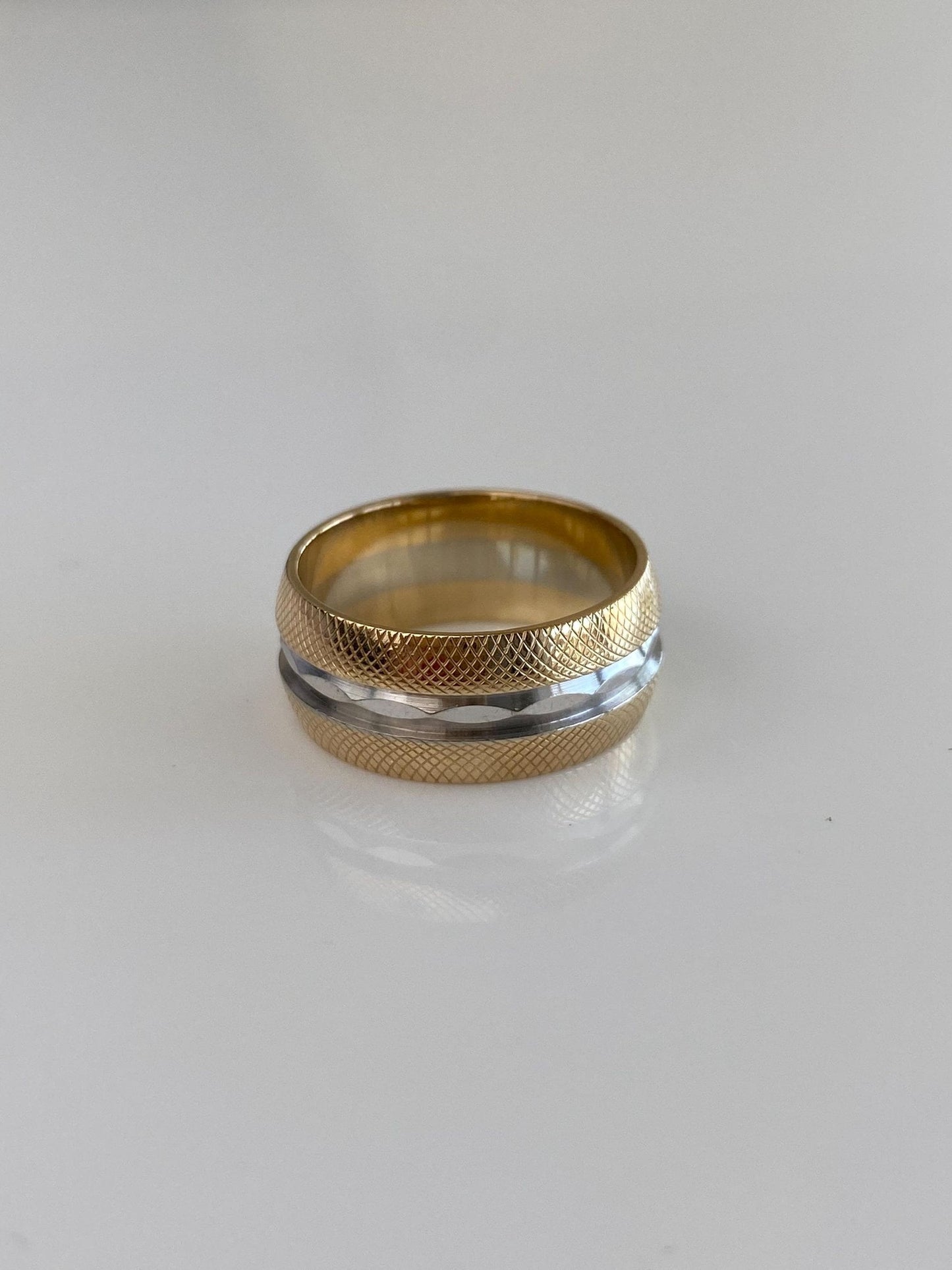 Vintage Solid 14k White & Yellow Gold Textured Diamond Cut Ring Band - Size 6